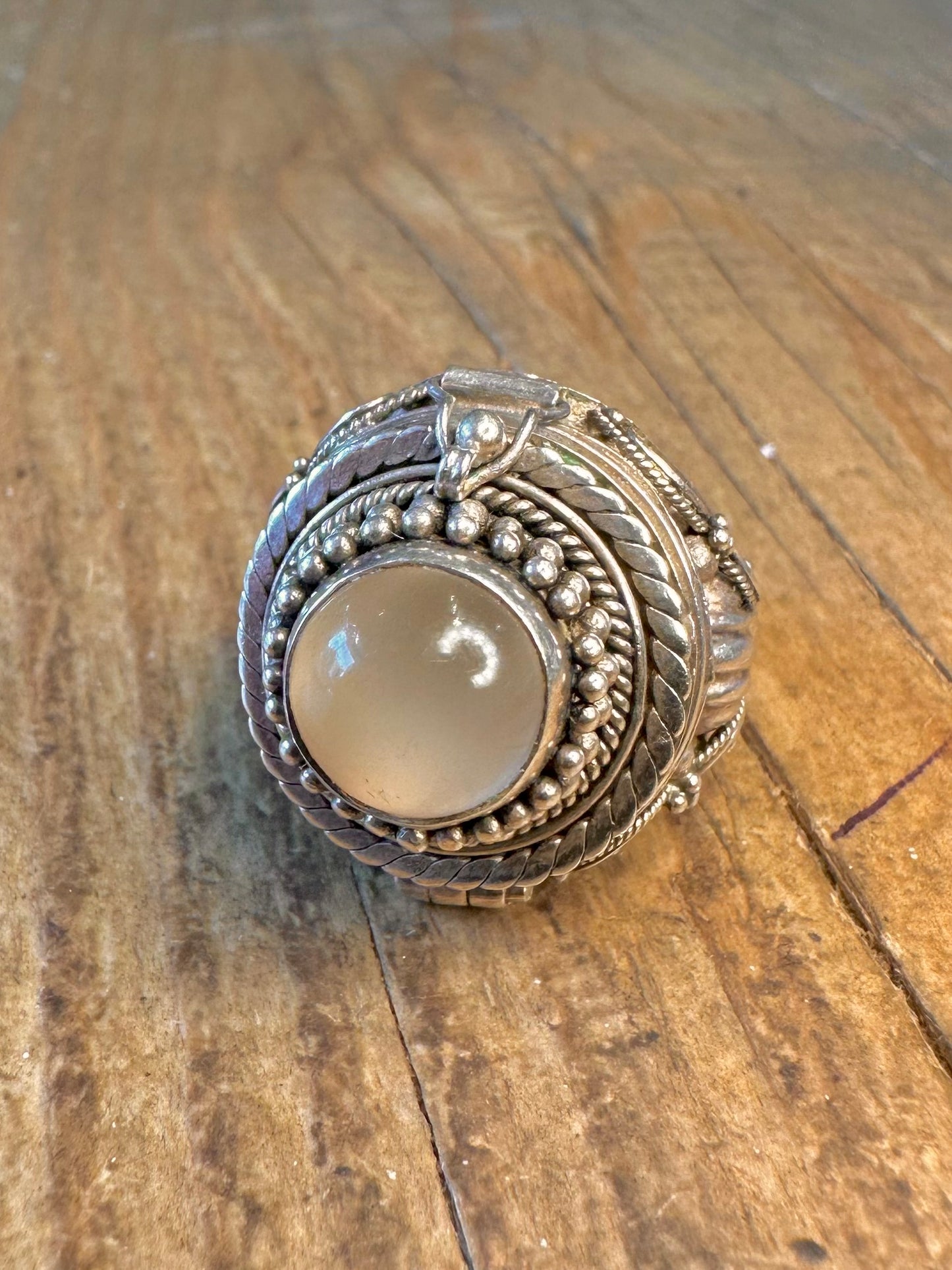 White Stone Intricate Braided Detailing Chunky Poison Ring 925 Sterling Silver Size Q Ring