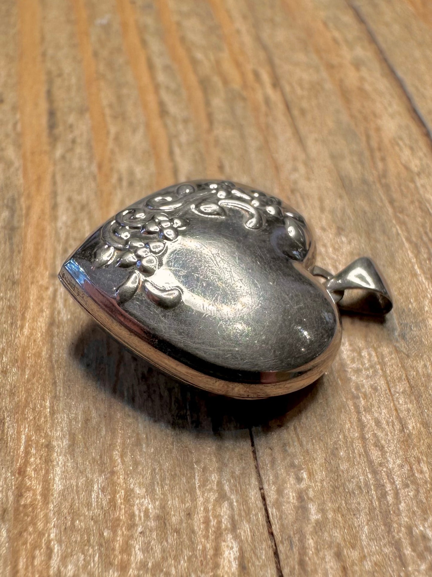Vintage Floral Embossed Heart Locket 925 Sterling Silver Pendant
