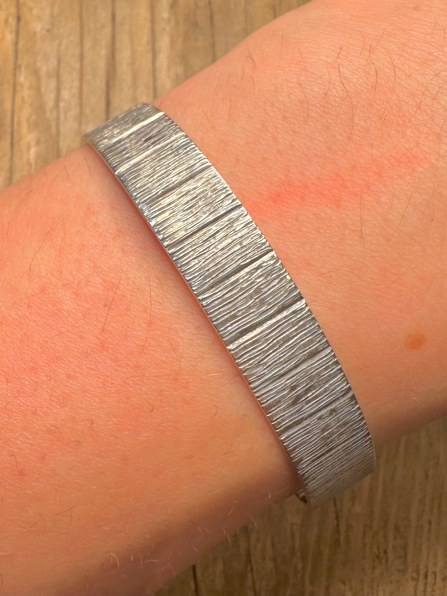 Vintage 1977 Buckle Belt Textured 925 Sterling Silver Bangle