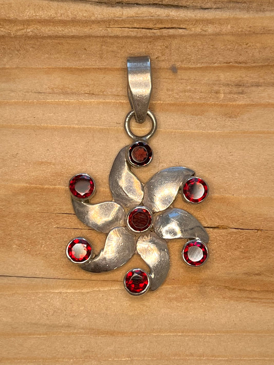 Garnet Stones Flower 925 Sterling Silver Pendant
