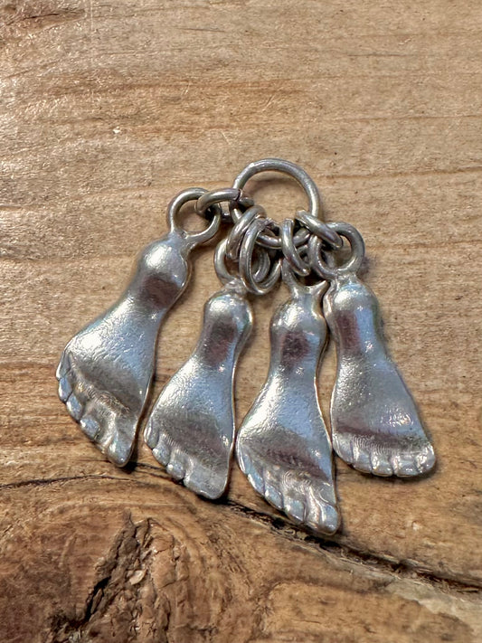 Vintage Four Feet 925 Silver Italy Pendant