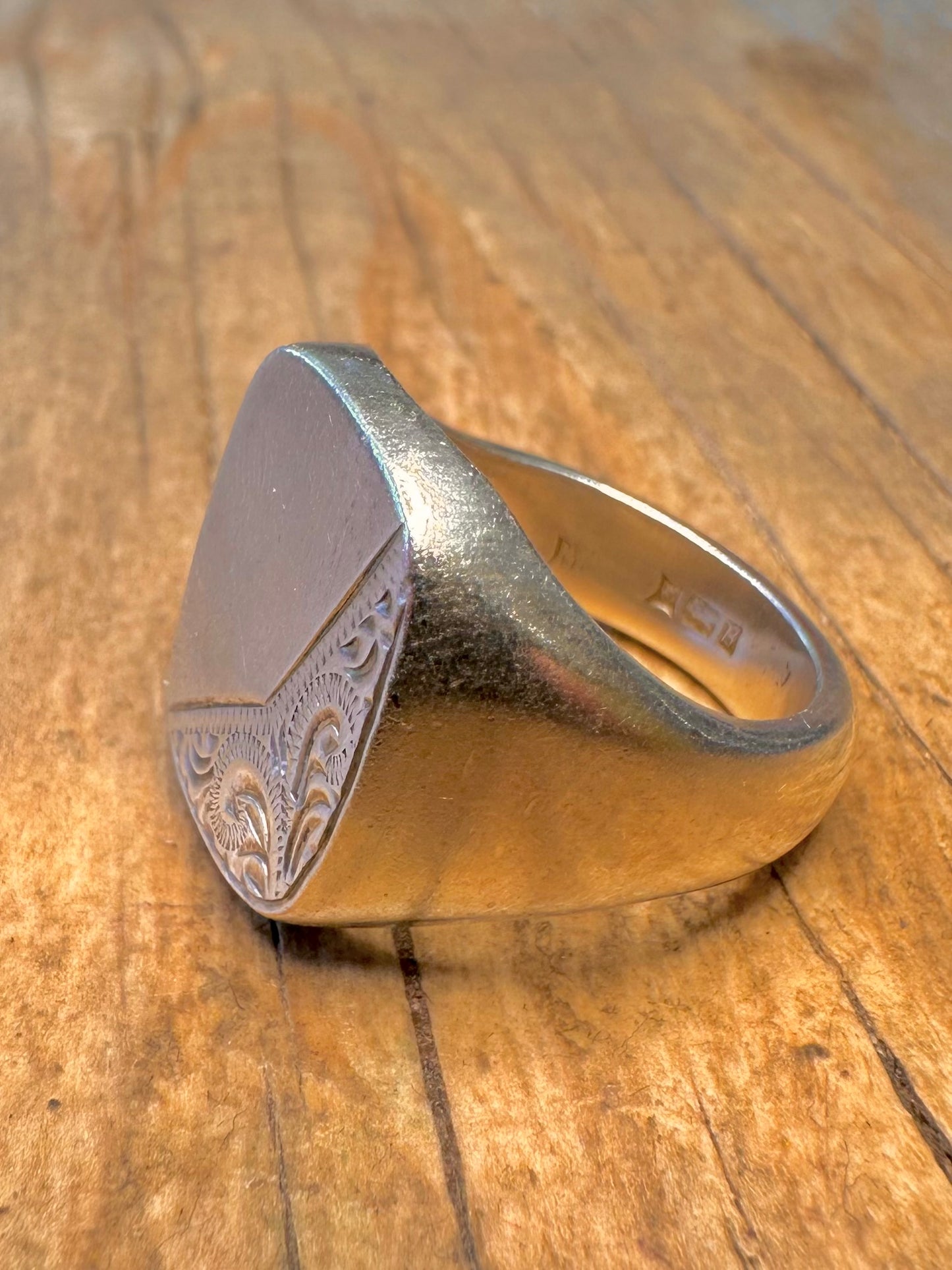 Vintage 1976 Engraved Signet Solid Heavy 925 Sterling Silver Size P Ring