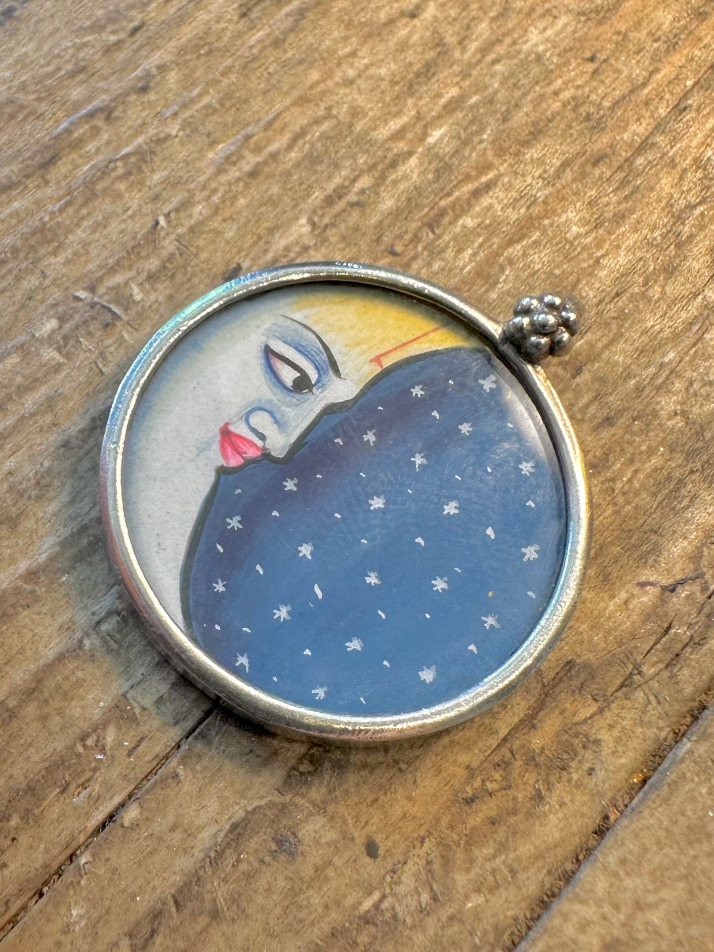 Moon Face and Night Sky Circle 925 Sterling Silver Pendant