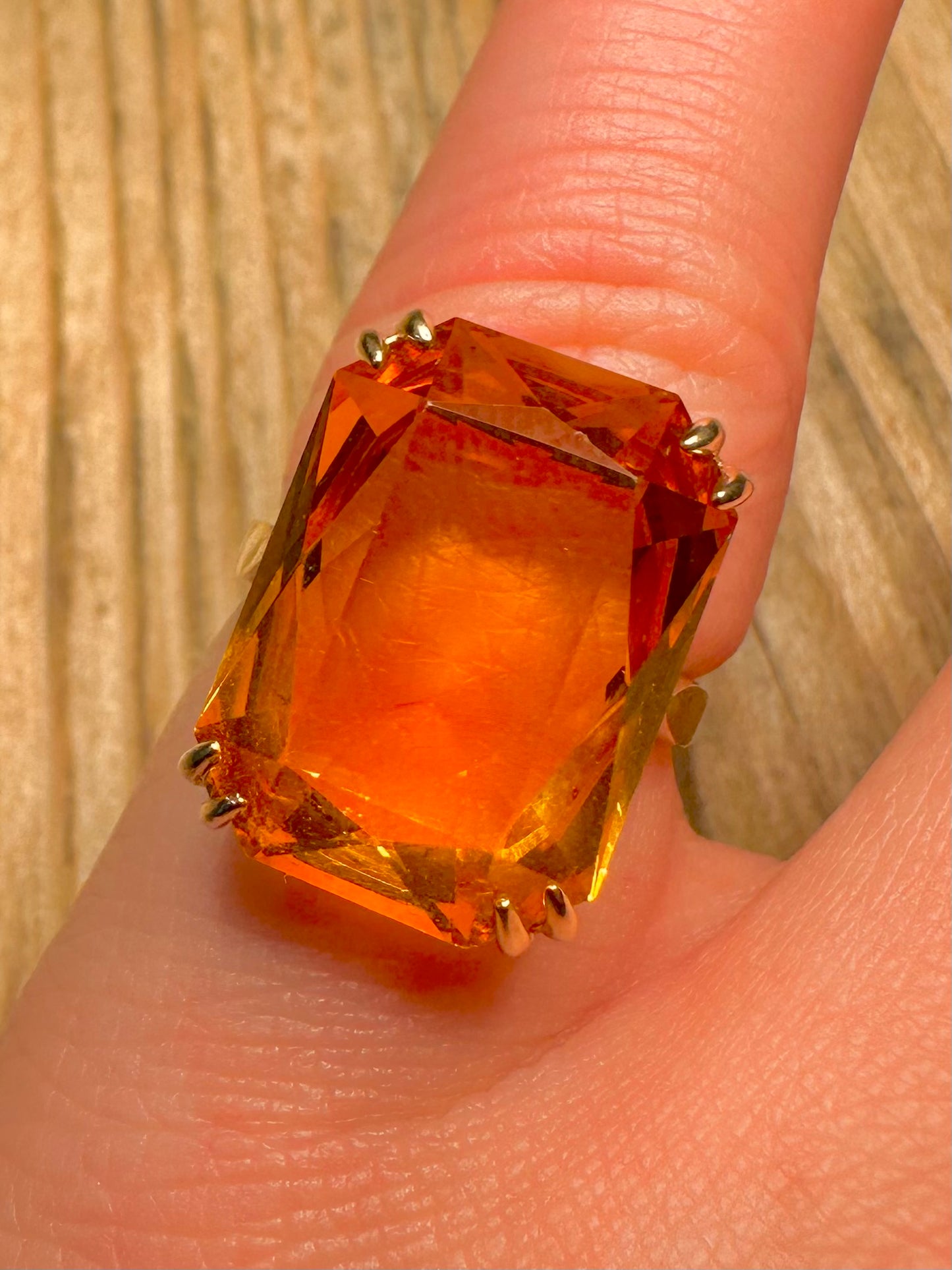 Vintage 1973 9ct Gold Citrine Rectangle Cut Size J Ring
