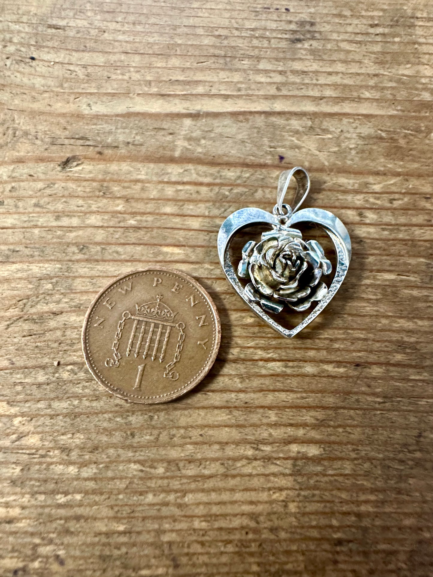 Vintage Heart Flower 925 Silver Pendant