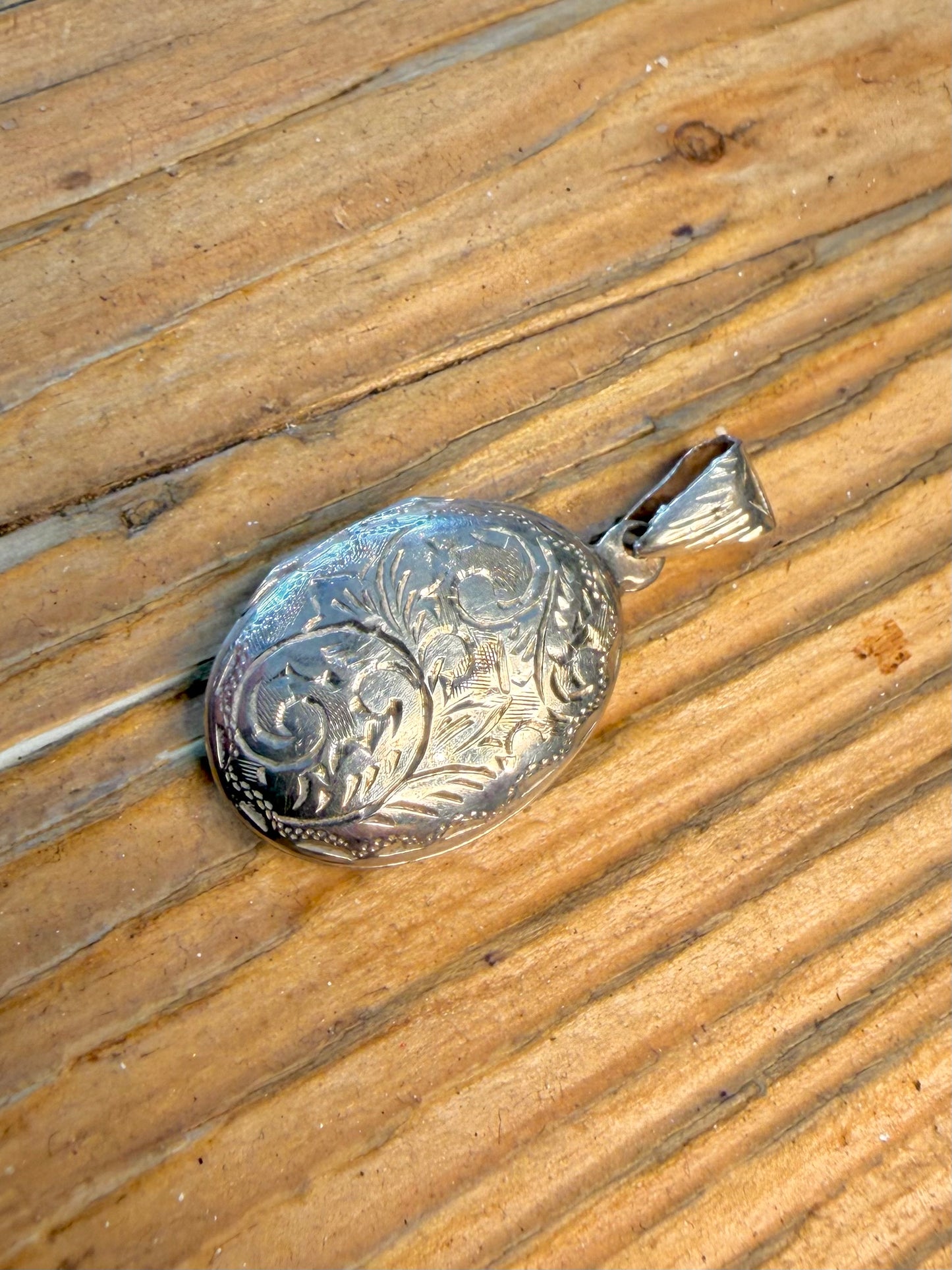 Oval Engraved Floral Locket 925 Sterling Silver Pendant
