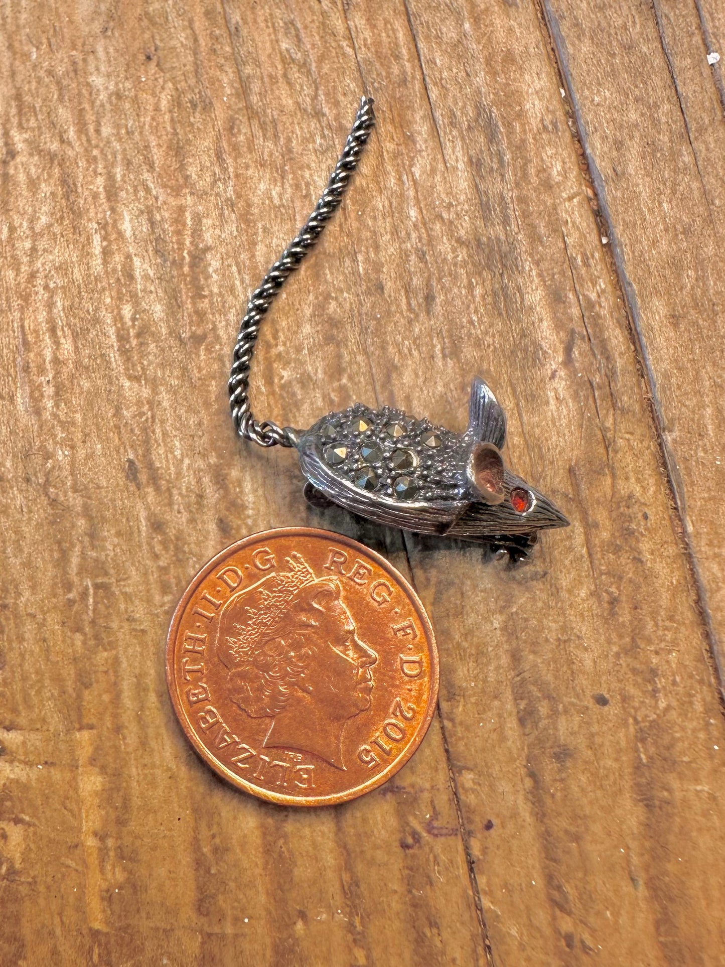 Mouse Marcasite and Red Stone Woven Tail 925 Sterling Silver Brooch