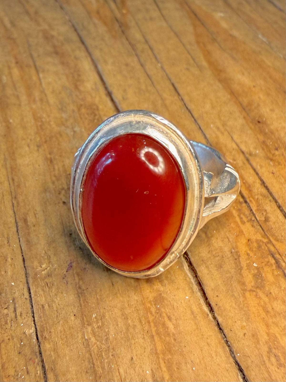 Carnelian Oval Leaf Design Band 925 Sterling Silver Q Ring