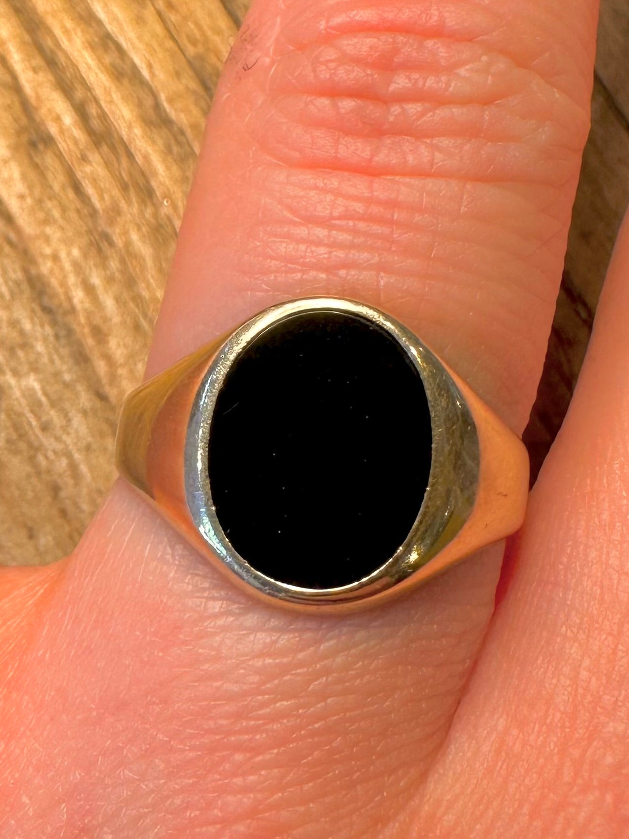 9 Karat Gold Onyx Siegelring Größe S