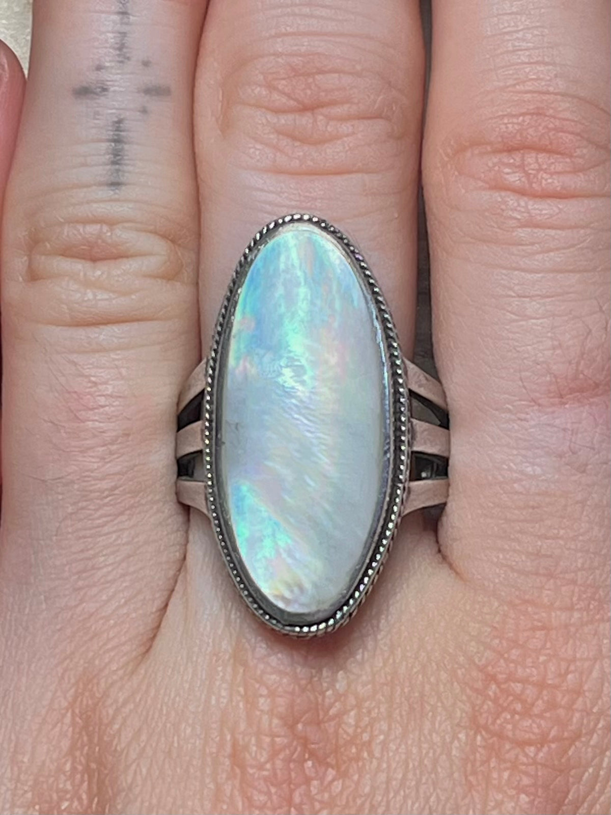 Oval Mother Of Pearl 925 Sterling Silver Size S Ring