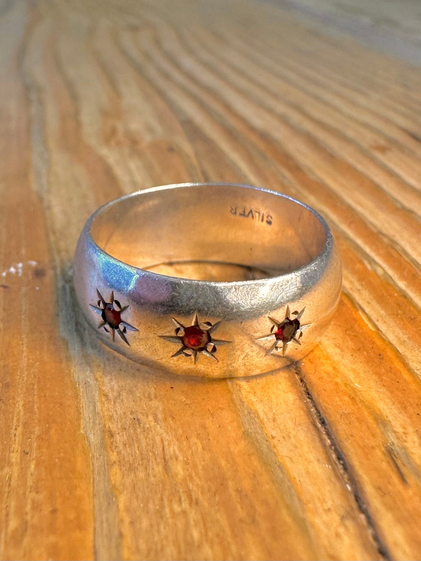 Gypse Style Three Garnet Band 925 Sterling Silver Size O Ring