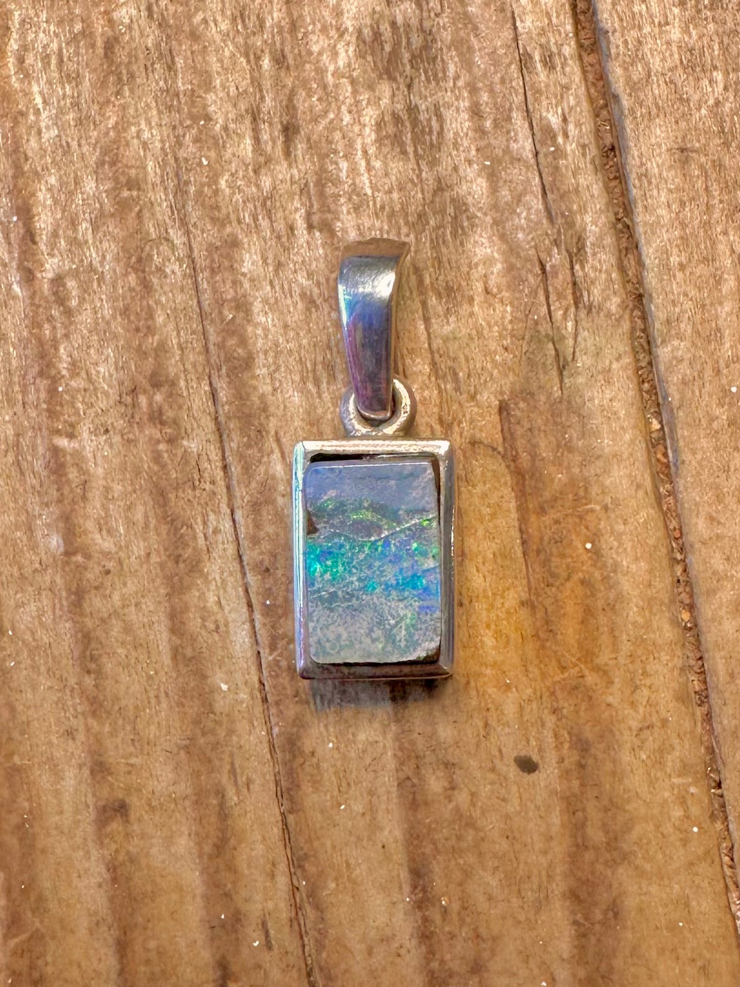 Australischer Opal Rechteck Anhänger aus 925 Sterling Silber