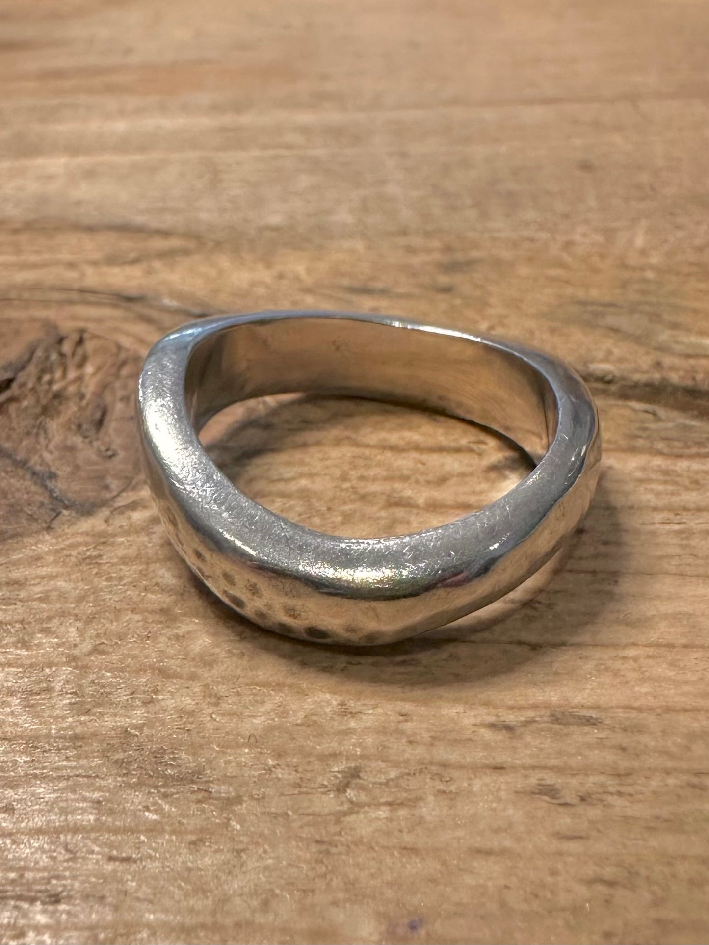 Abstract Hammered Wavy Band 925 Silver Size L Ring