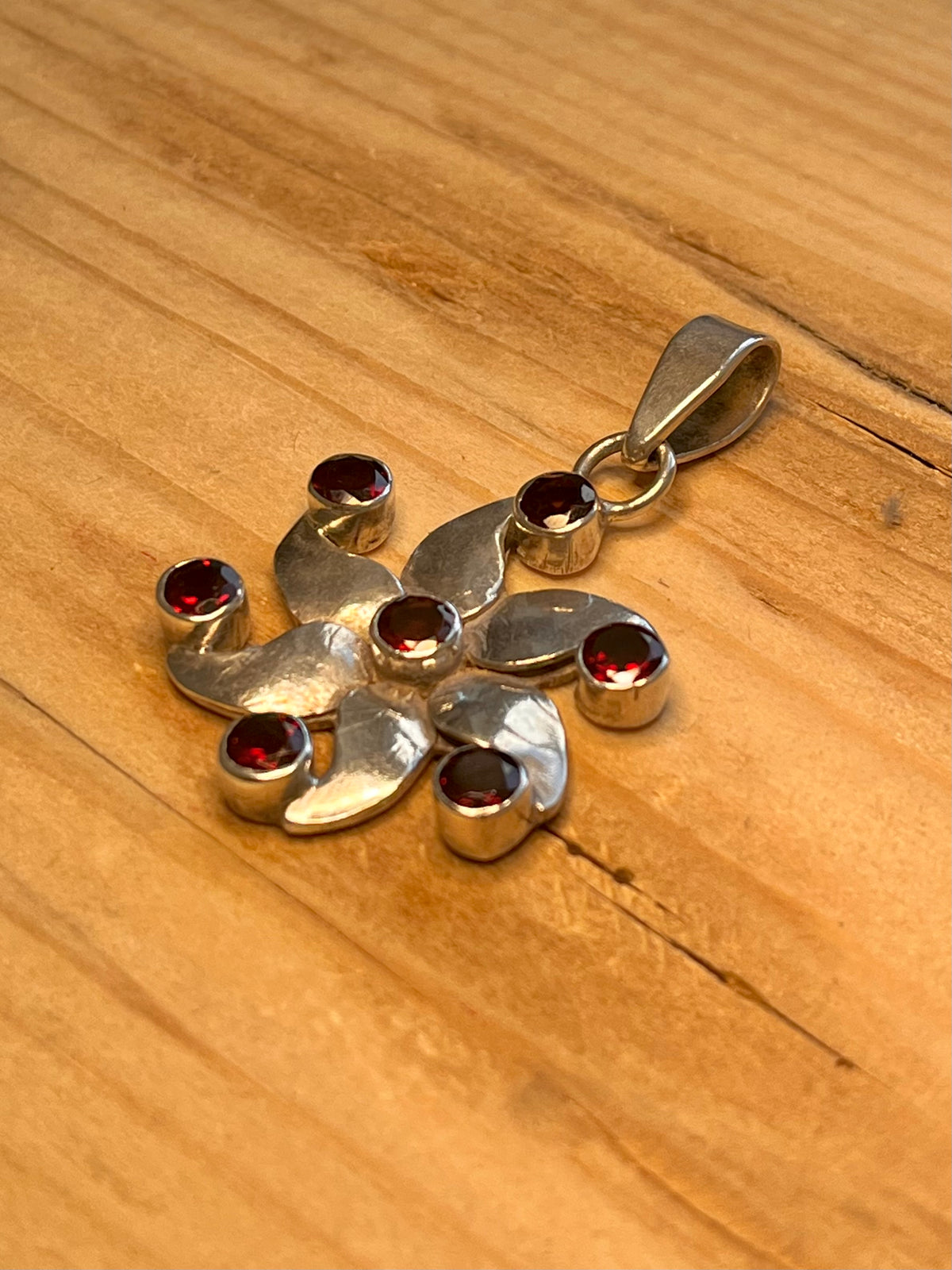 Garnet Stones Flower 925 Sterling Silver Pendant