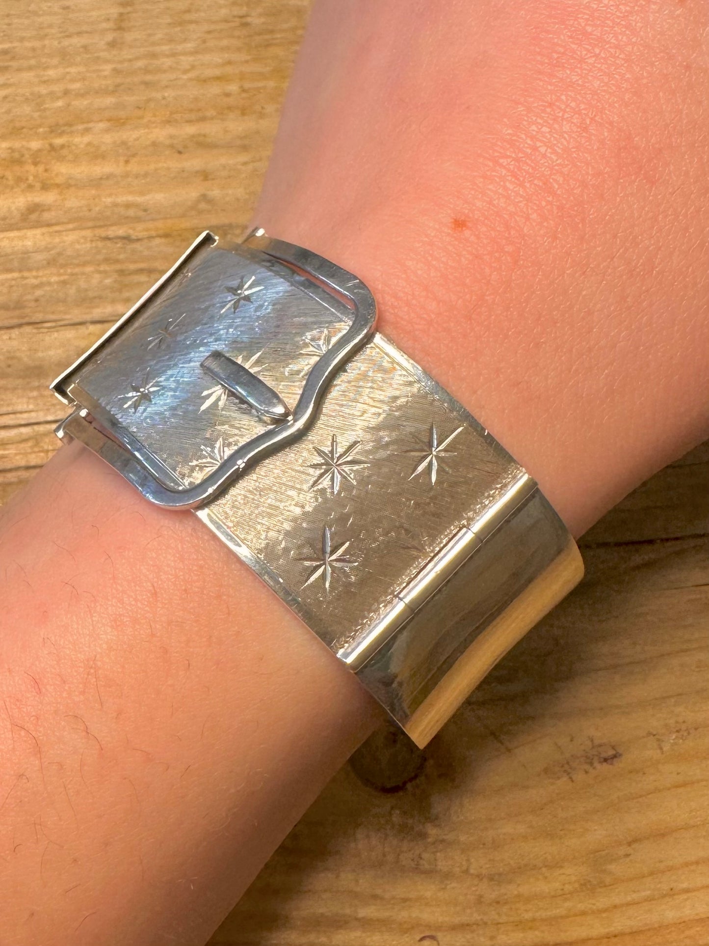 Vintage 1965 Large Buckle Clasp Star Engraved 925 Sterling Silver Bangle