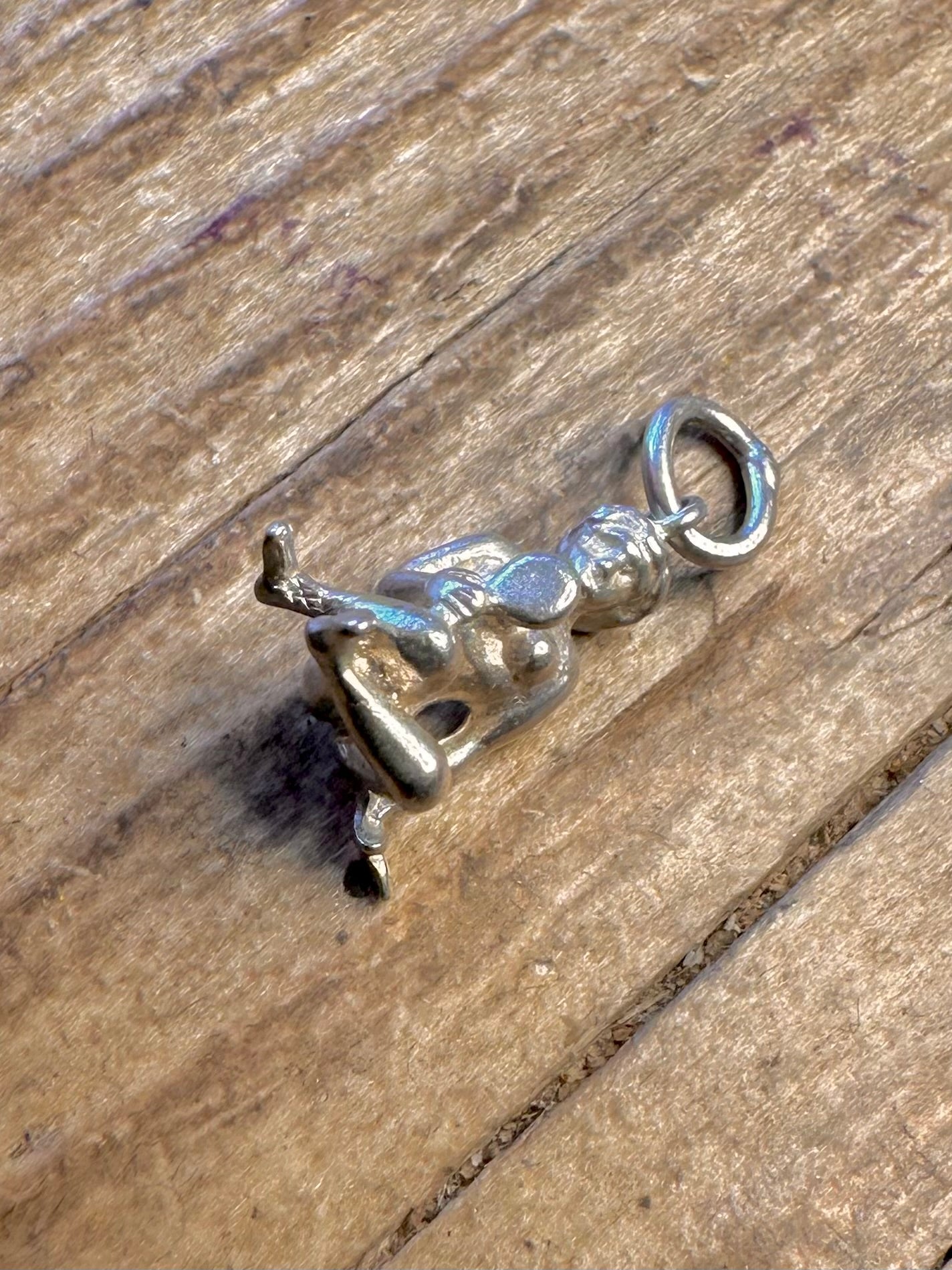 Damen sitzen mit Spiegel 925 Sterling Silber Charm-Anhänger