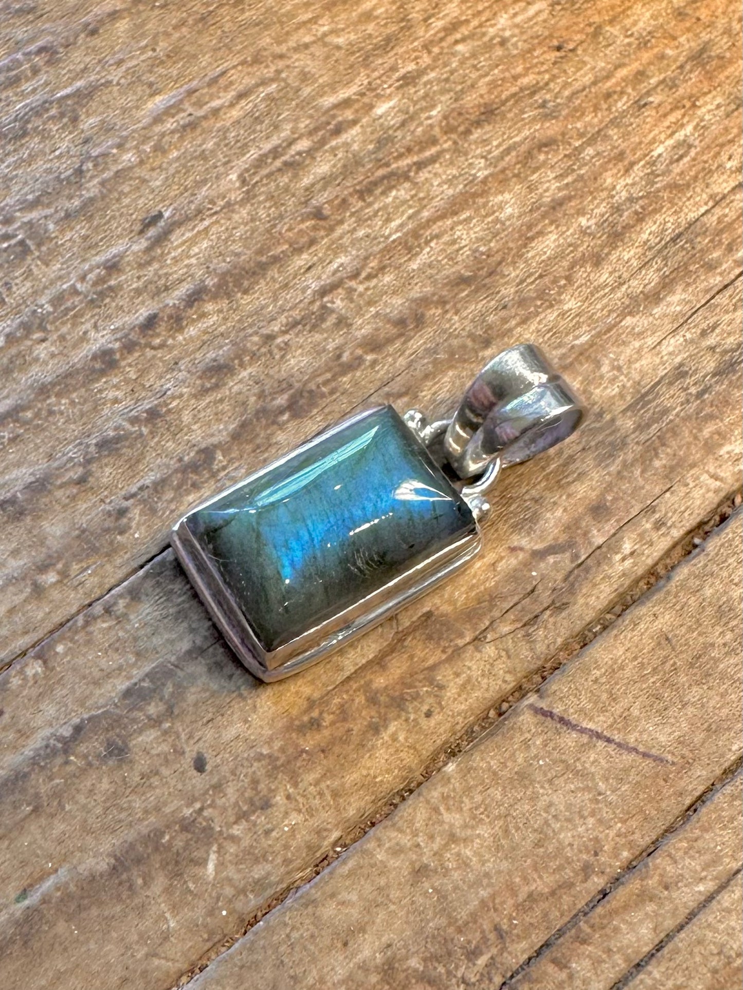 Labradorite Rectangle 925 Sterling Silver Pendant