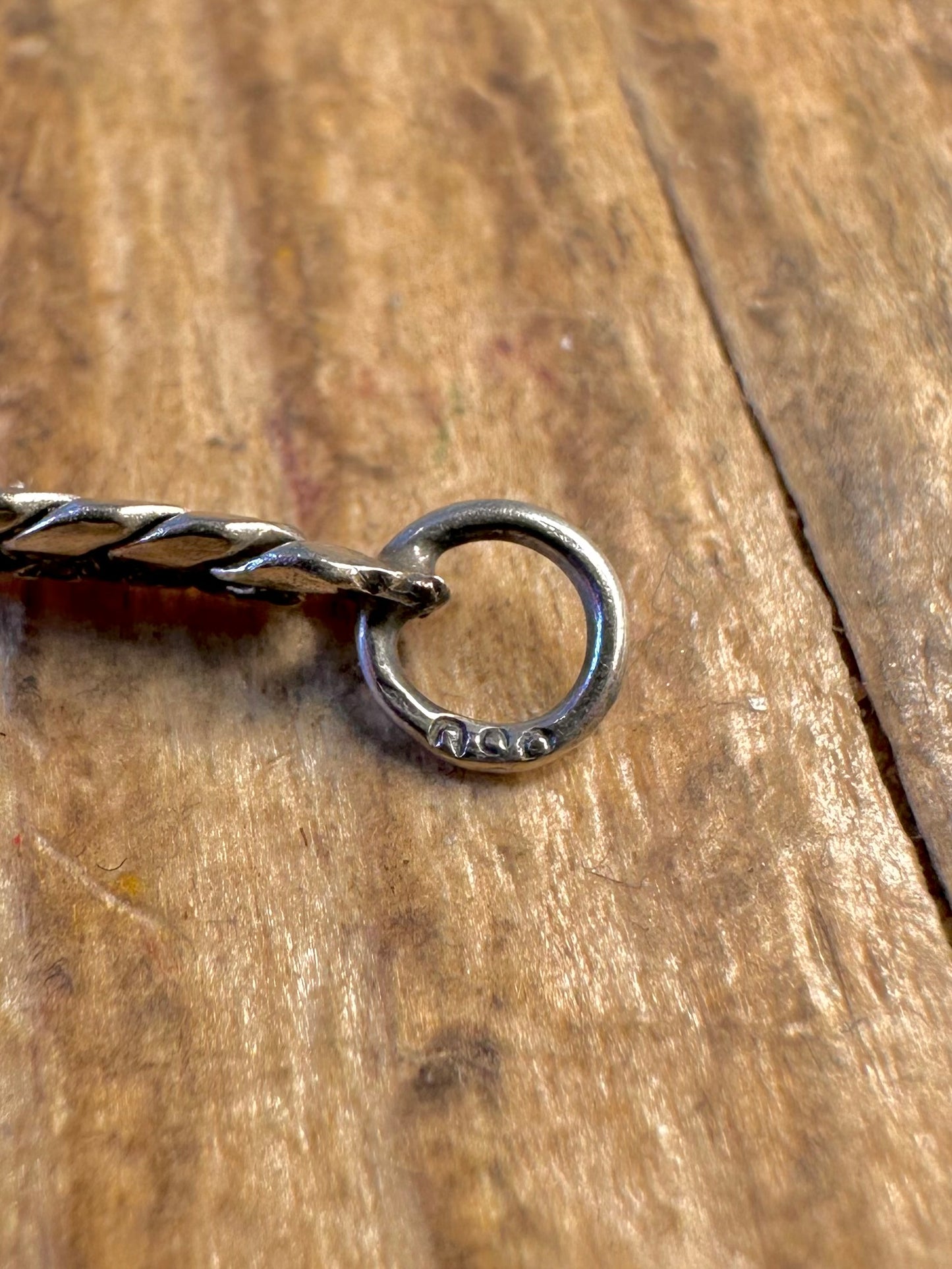 Verziertes Armband aus 800er Silber mit farbigen Steinen und Blättern, 21 cm