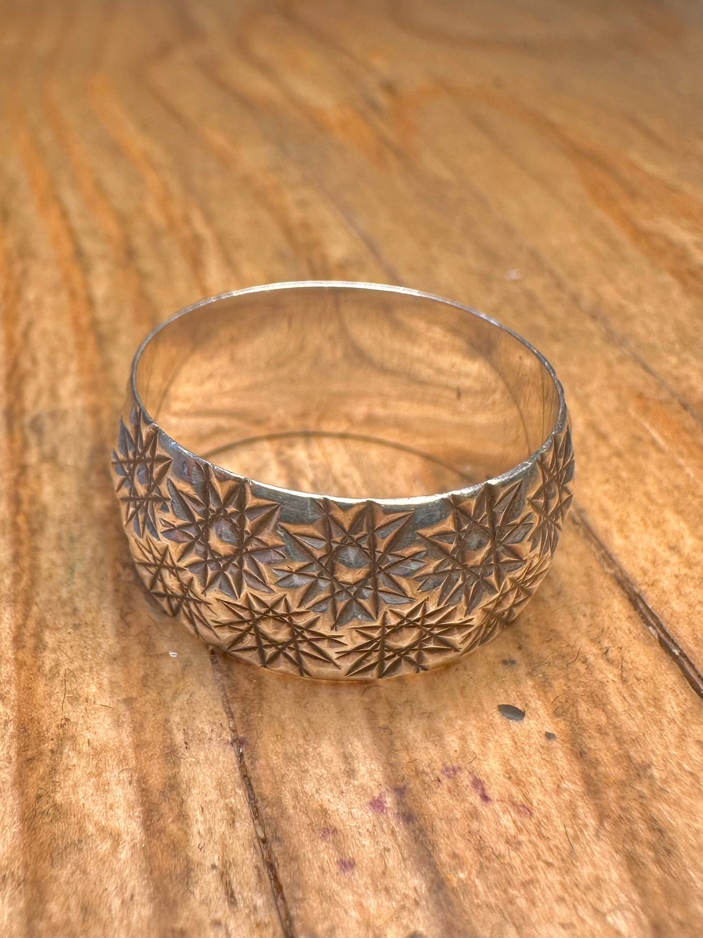 Vintage Starburst Engraved Band 925 Sterling Silver Size S1/2 Ring