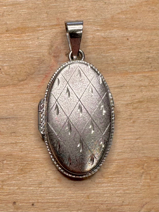Vintage Engraved Oval Locket 925 Silver Pendant