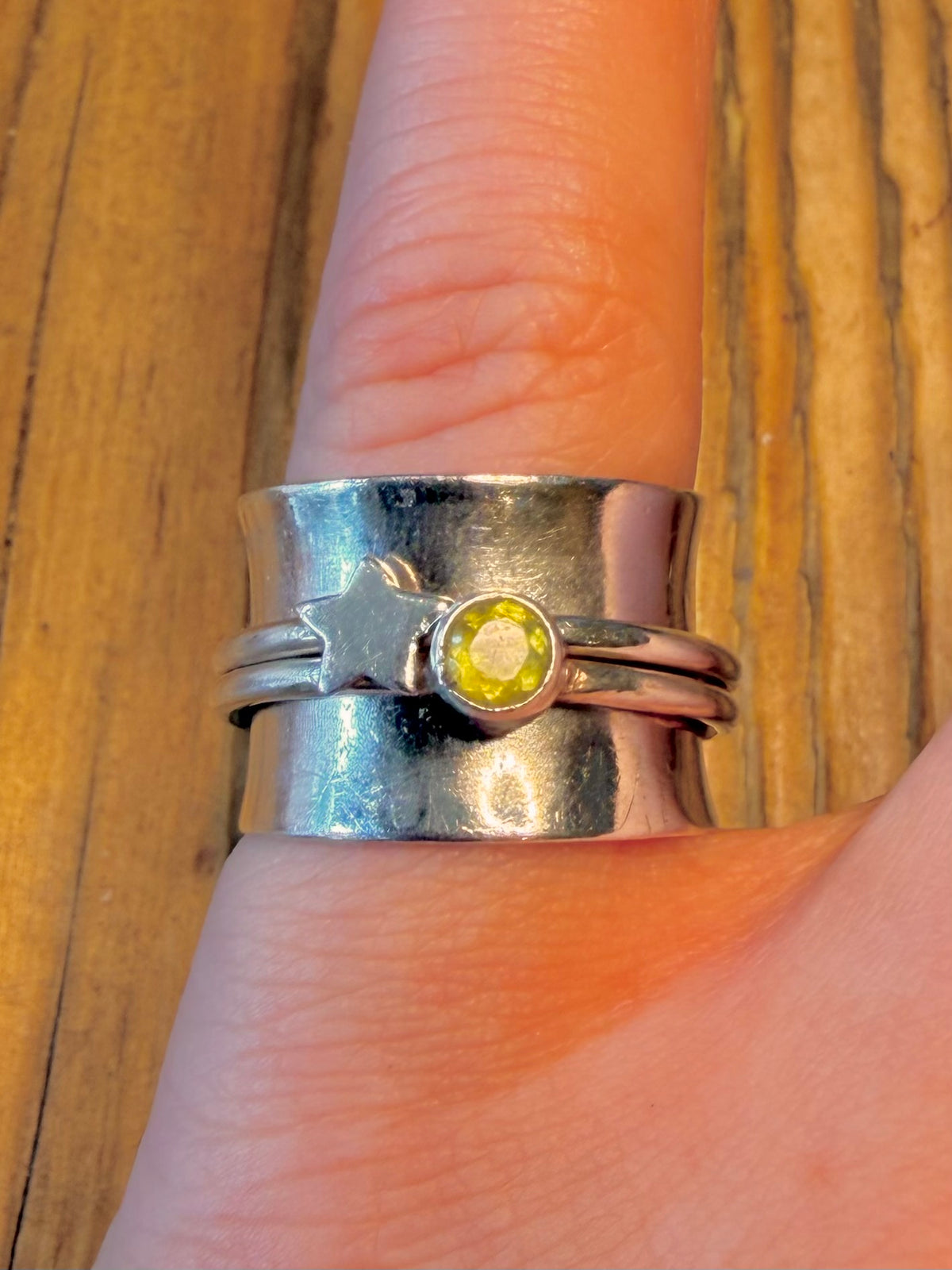 Peridot and Star Spinner Band 925 Sterling Silver Size N1/2 Ring