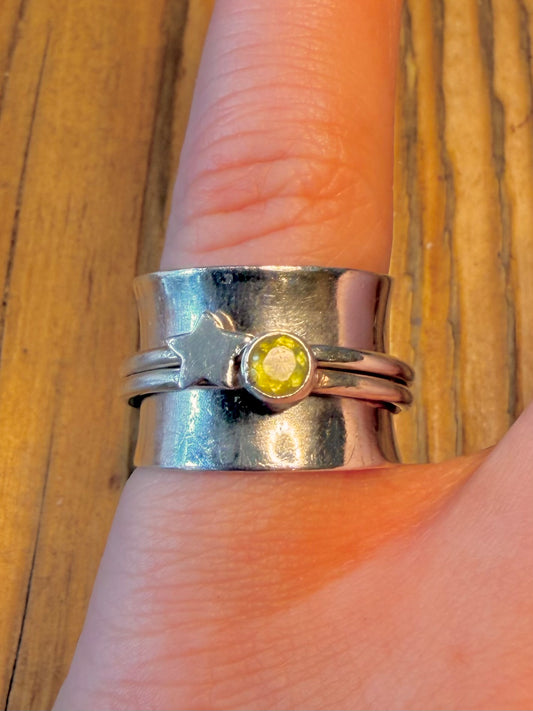 Peridot and Star Spinner Band 925 Sterling Silver Size N1/2 Ring