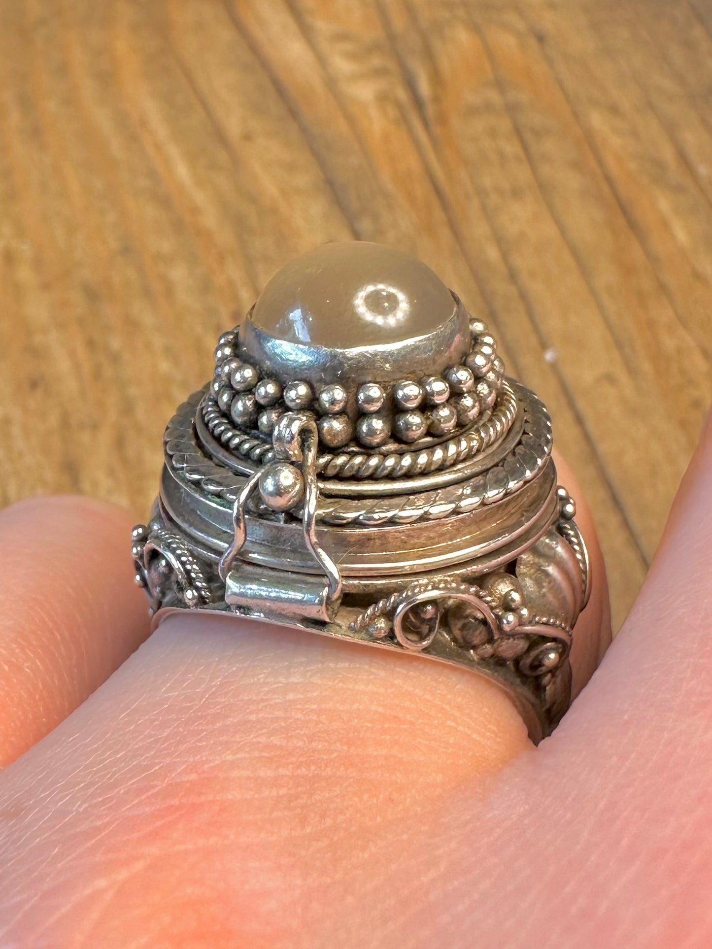 White Stone Intricate Braided Detailing Chunky Poison Ring 925 Sterling Silver Size Q Ring