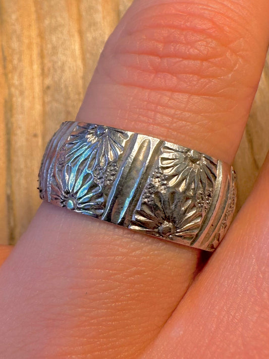Vintage 1973 Floral Chunky Band 925 Sterling Silver Size V Ring