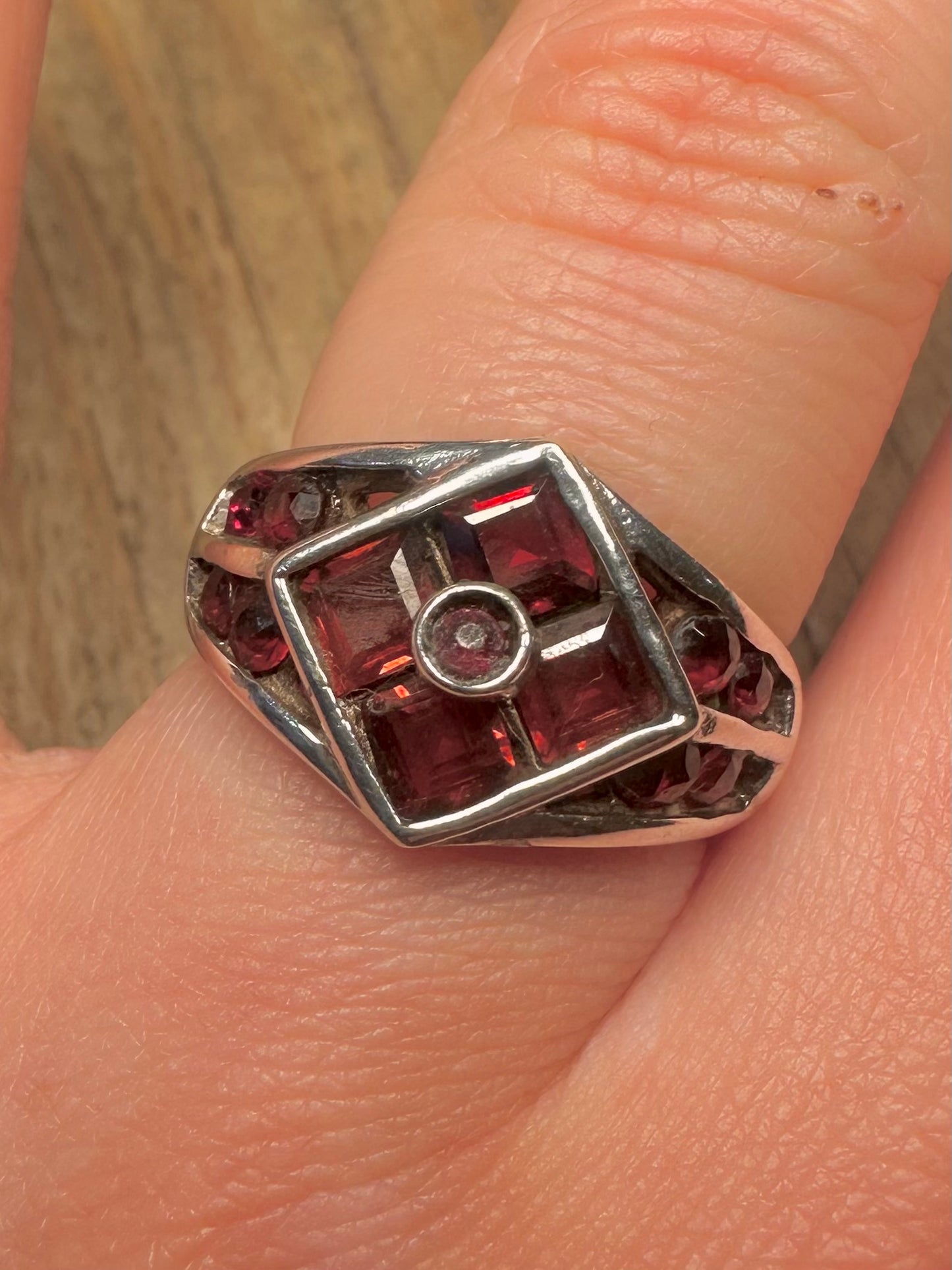 Vintage Garnet 925 Sterling Silver Size P Ring