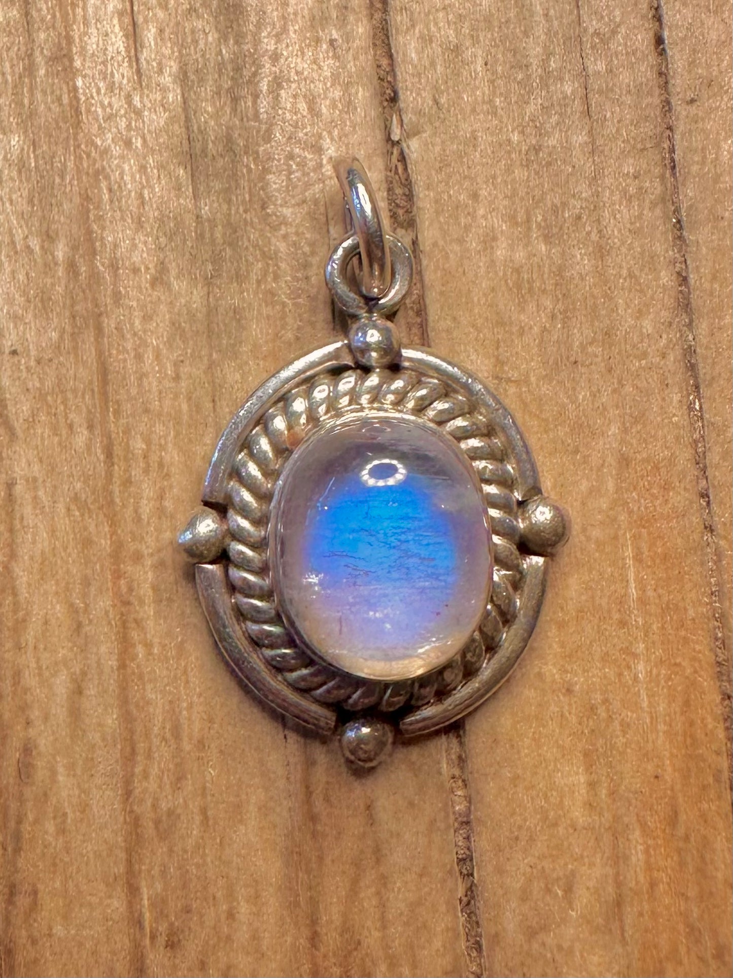 Vintage Moonstone Oval 925 Sterling Silver Pendant