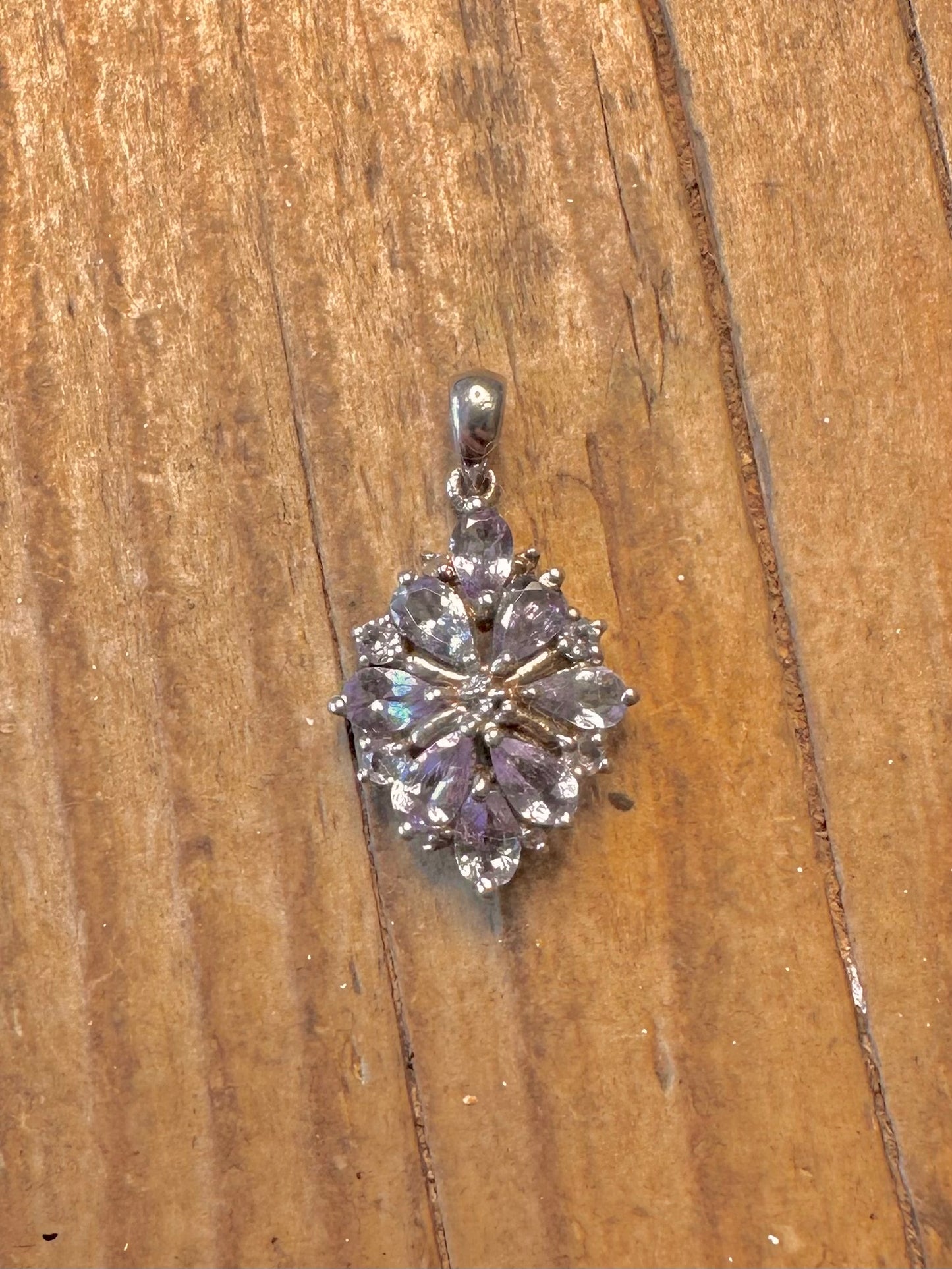 Blumen-Cluster Lavendel Edelstein 925 Sterling Silber Anhänger
