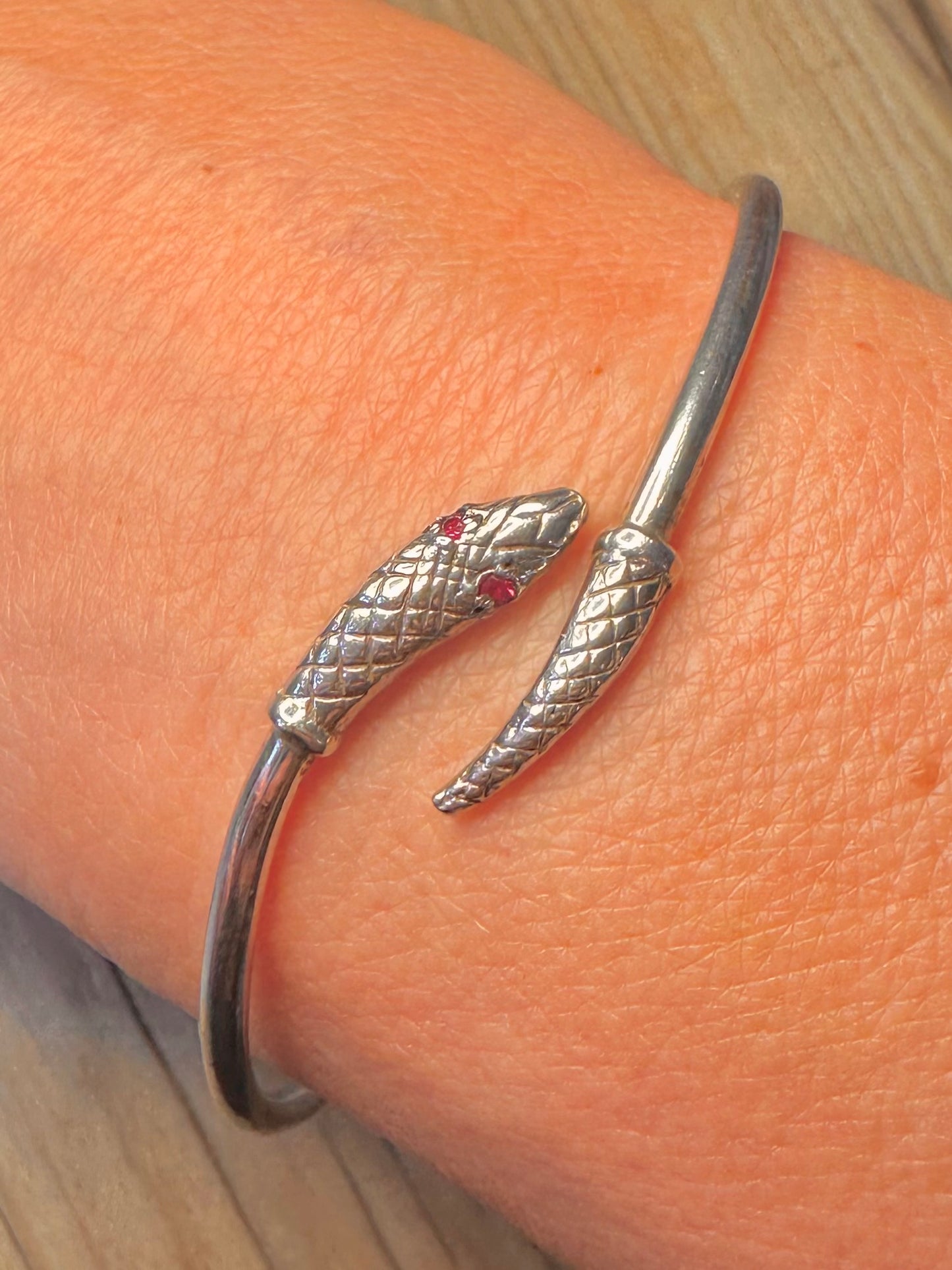 Vintage 1975 Snake Garnet Eyes 925 Sterling Silver Bangle