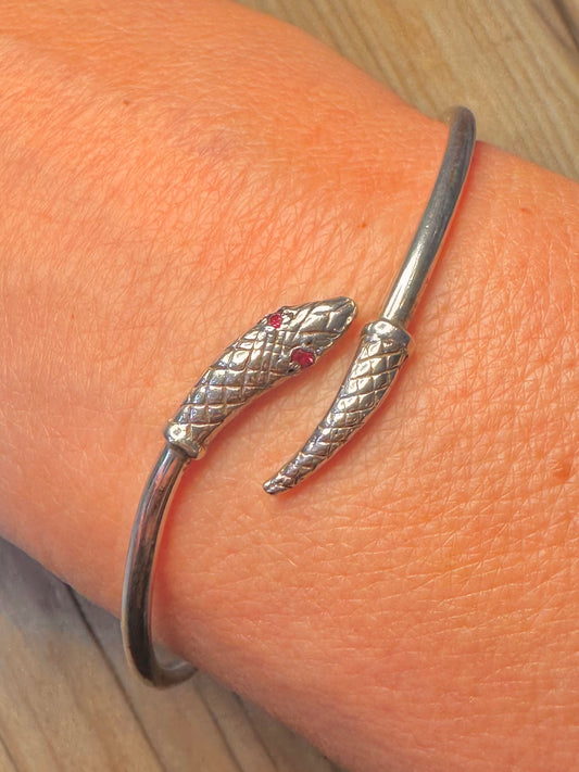 Vintage 1975 Snake Garnet Eyes 925 Sterling Silver Bangle