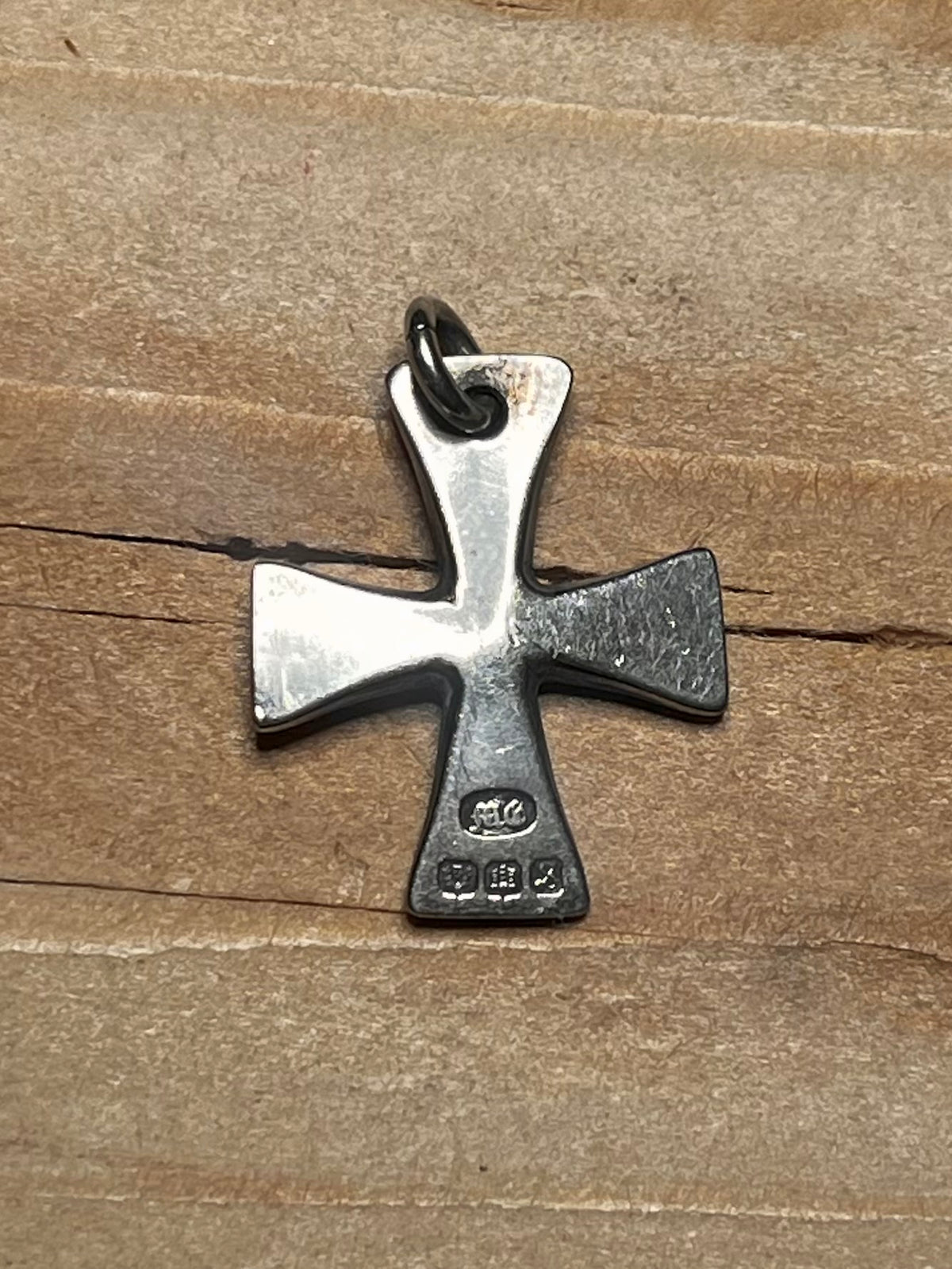 Cross 1973 Edinburgh 925 Sterling Silver Pendant