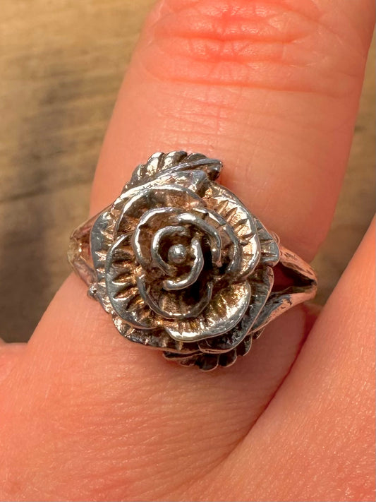 Vintage 1977 Rose Flower 925 Silver Size P Ring