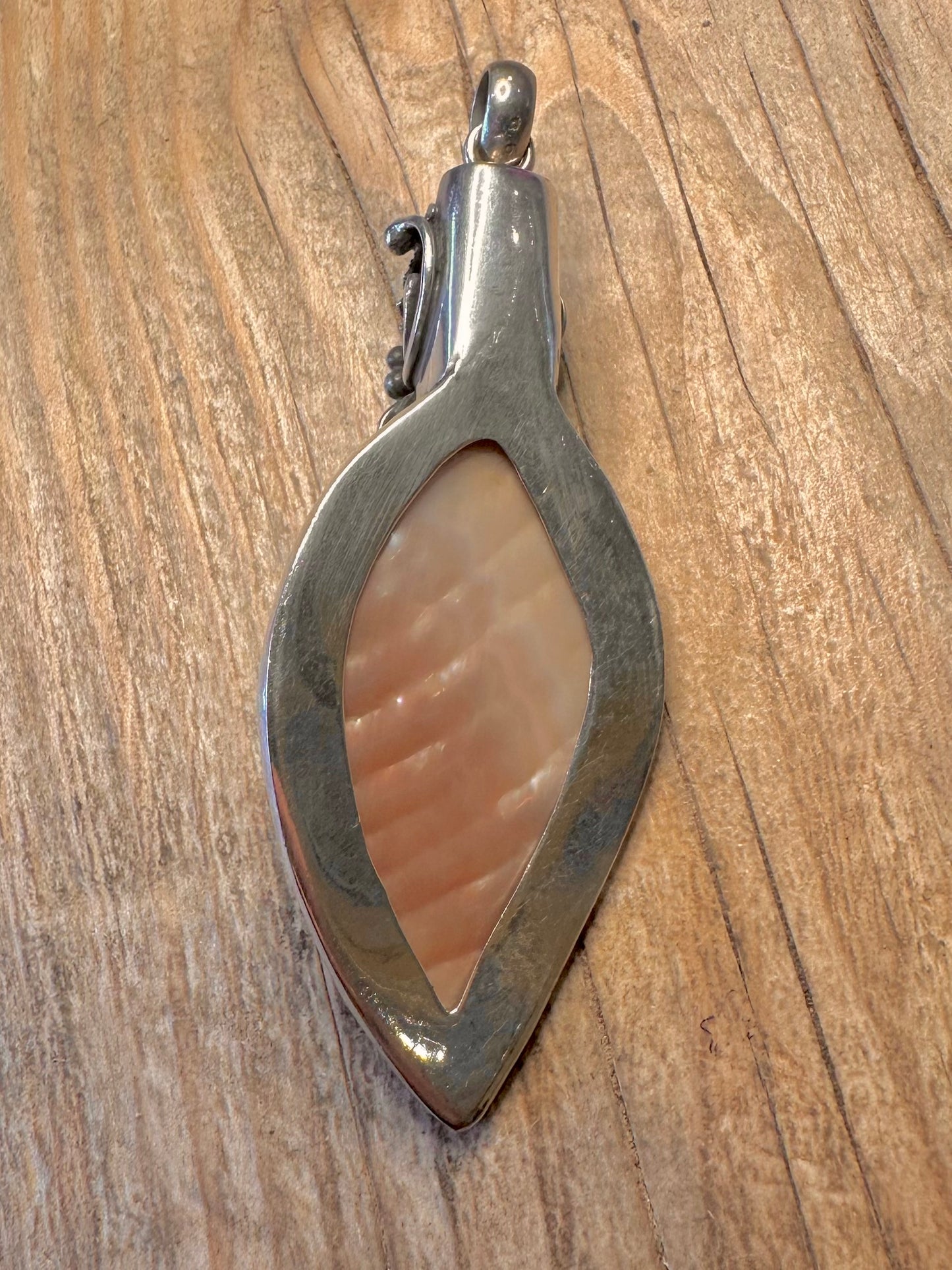 Vintage Mother of Pearl Floral Design 925 Sterling Silver Pendant