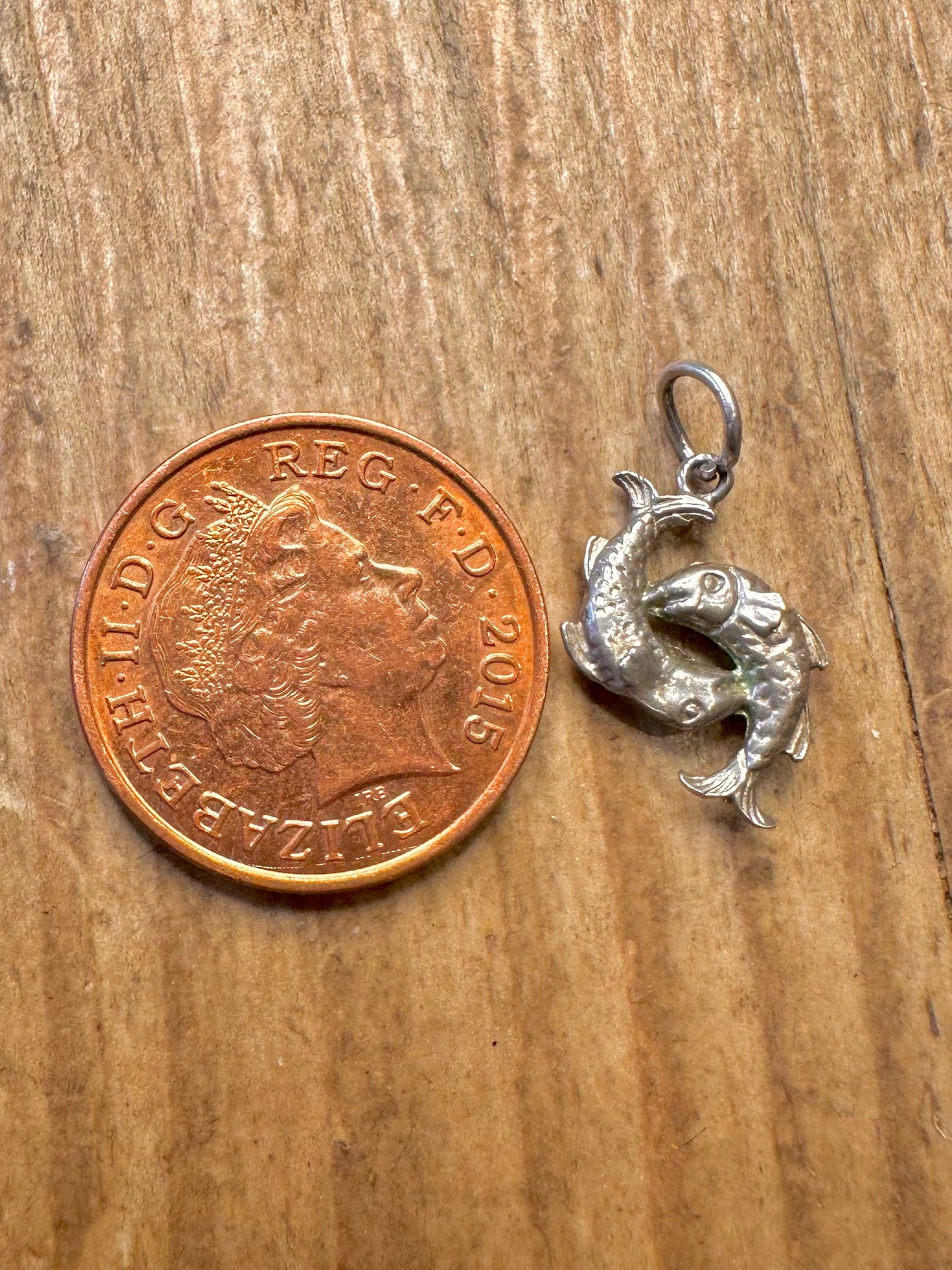 Pisces Zwei Fische Sternzeichen Silberanhänger
