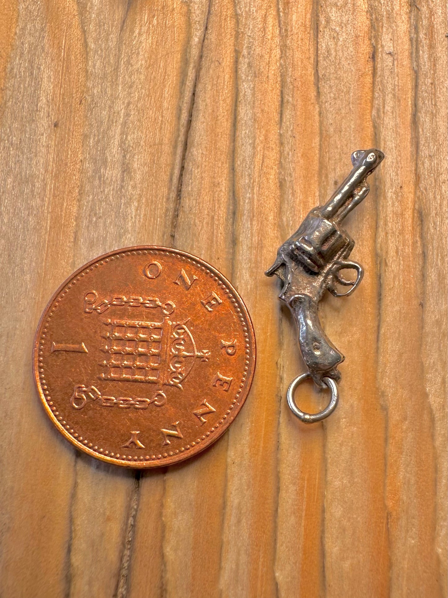 Vintage Revolver 925 Sterling Silver Charm Pendant