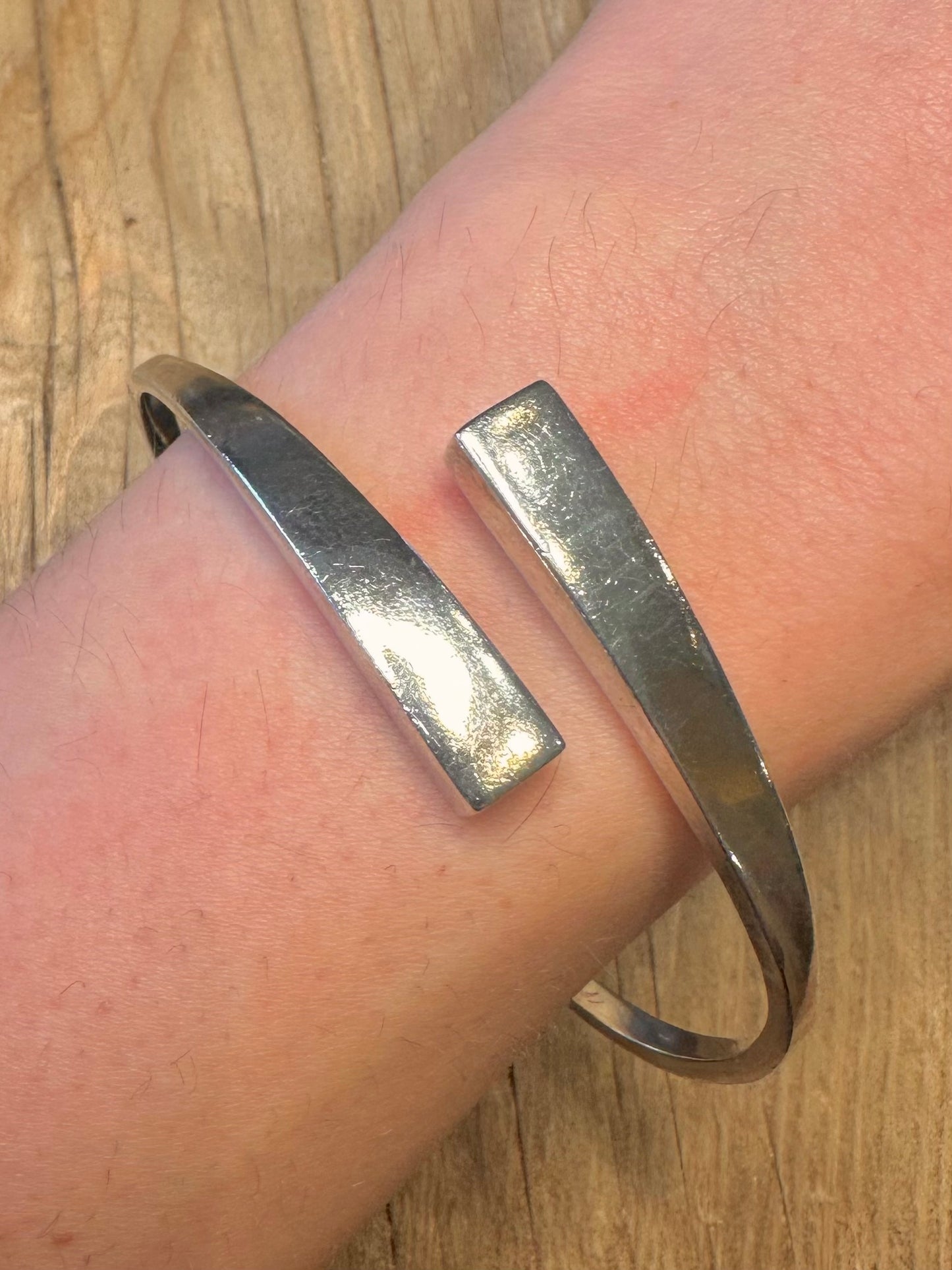 Abstract Overlapping 925 Sterling Silver Bangle