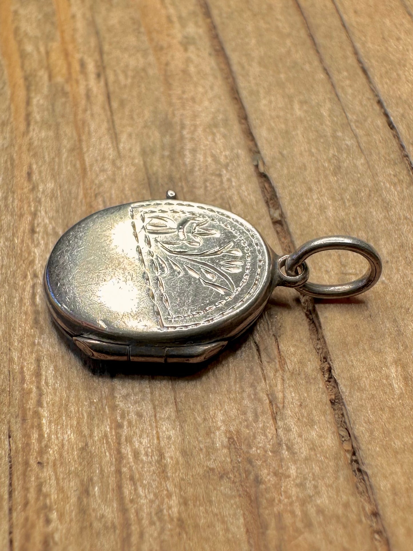 Vintage Oval Engraved Locket 925 Sterling Silver Pendant