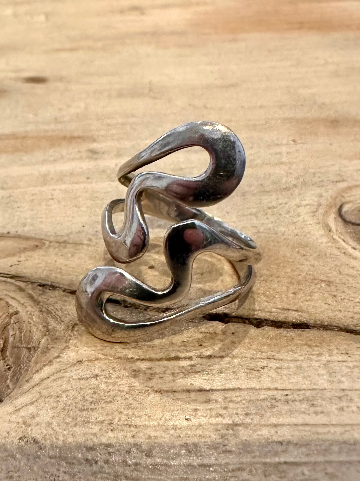 Abstract Squiggle Open Front 925 Silver Size Q Ring