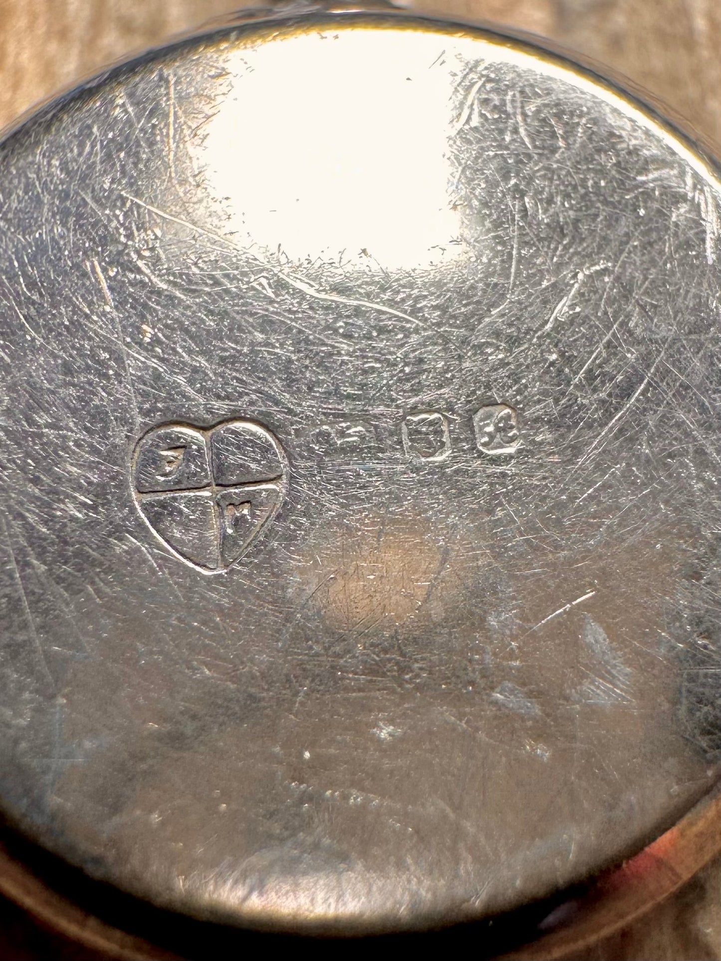 Vintage 1975 Circle Engraved Locket 925 Sterling Silver Pendant