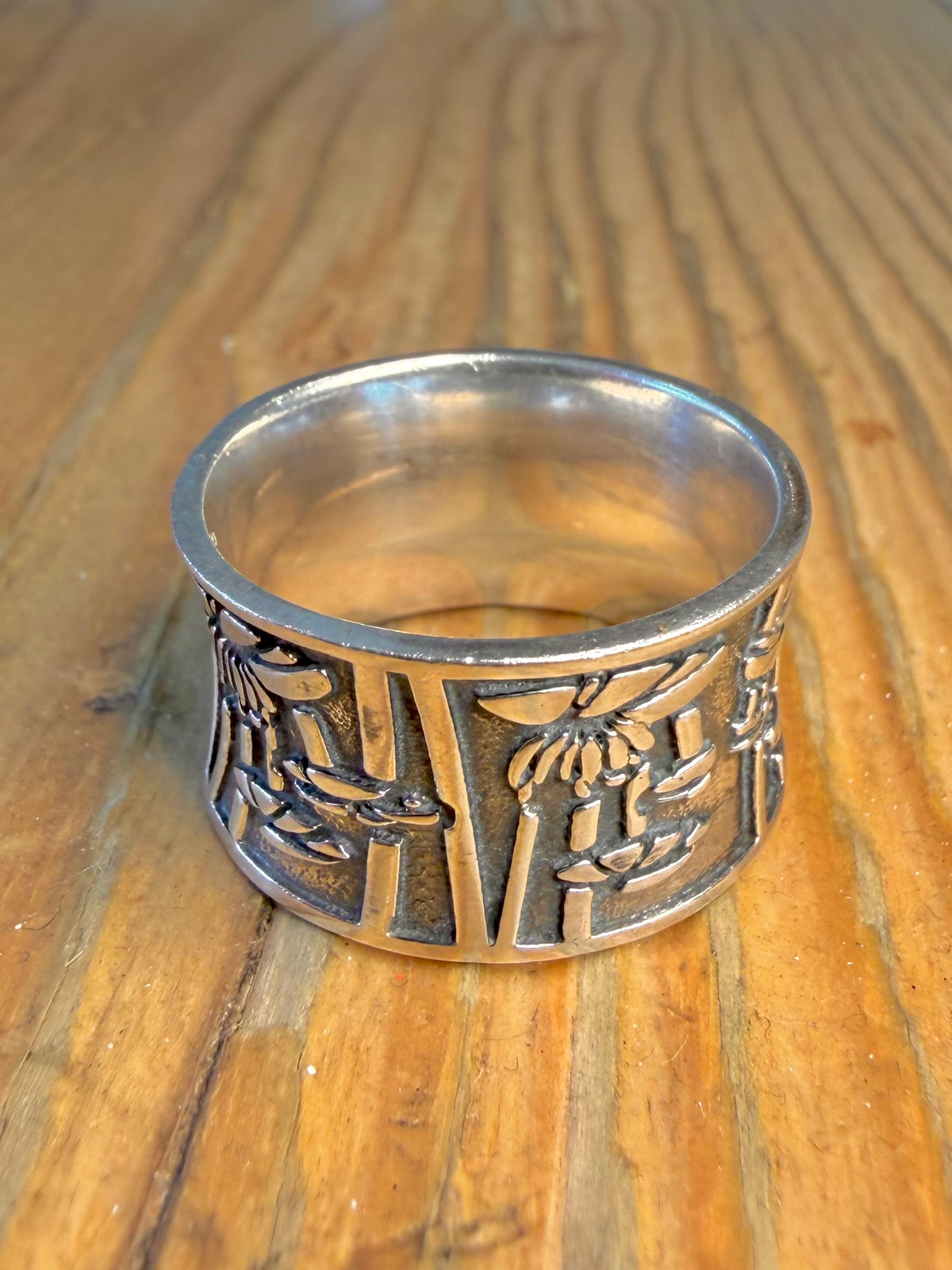Wide Engraved Lily Pad Design 925 Sterling Silver Size T Ring