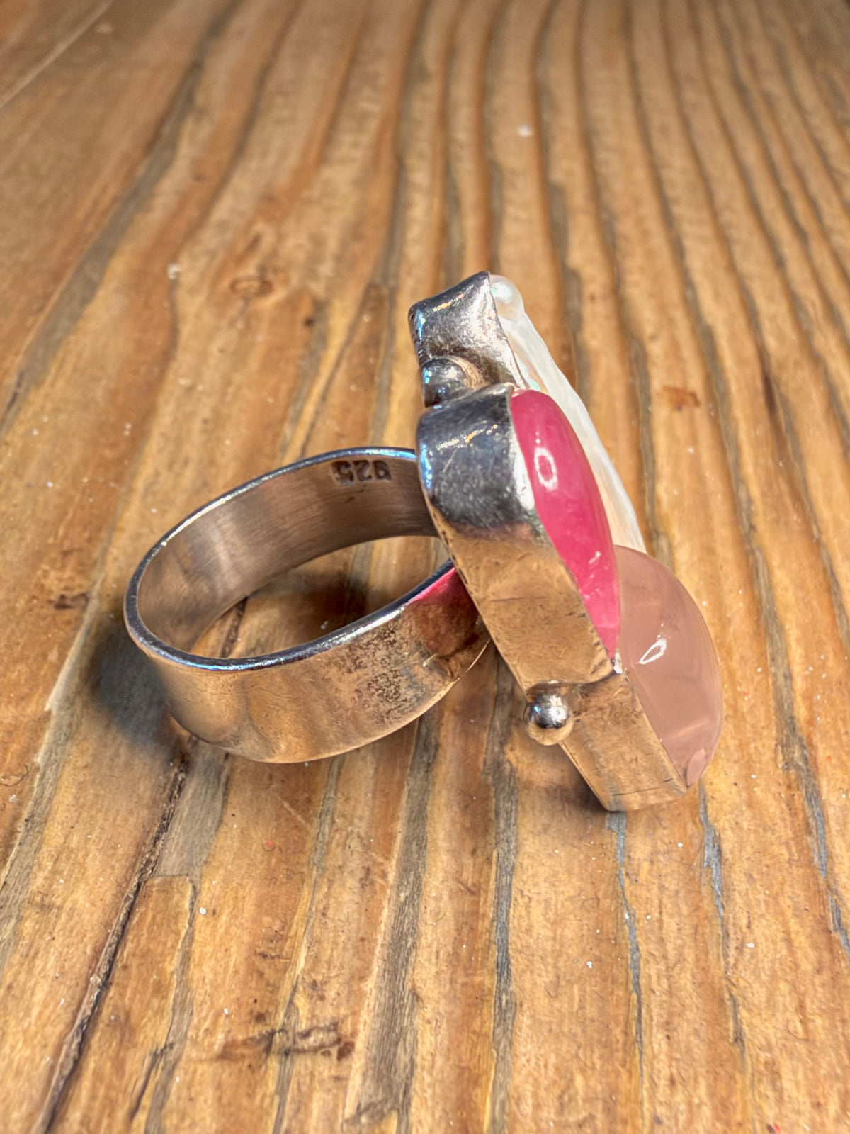 Mother of Pearl Rose Quarts and Red Stone 925 Sterling Silver Size N Ring