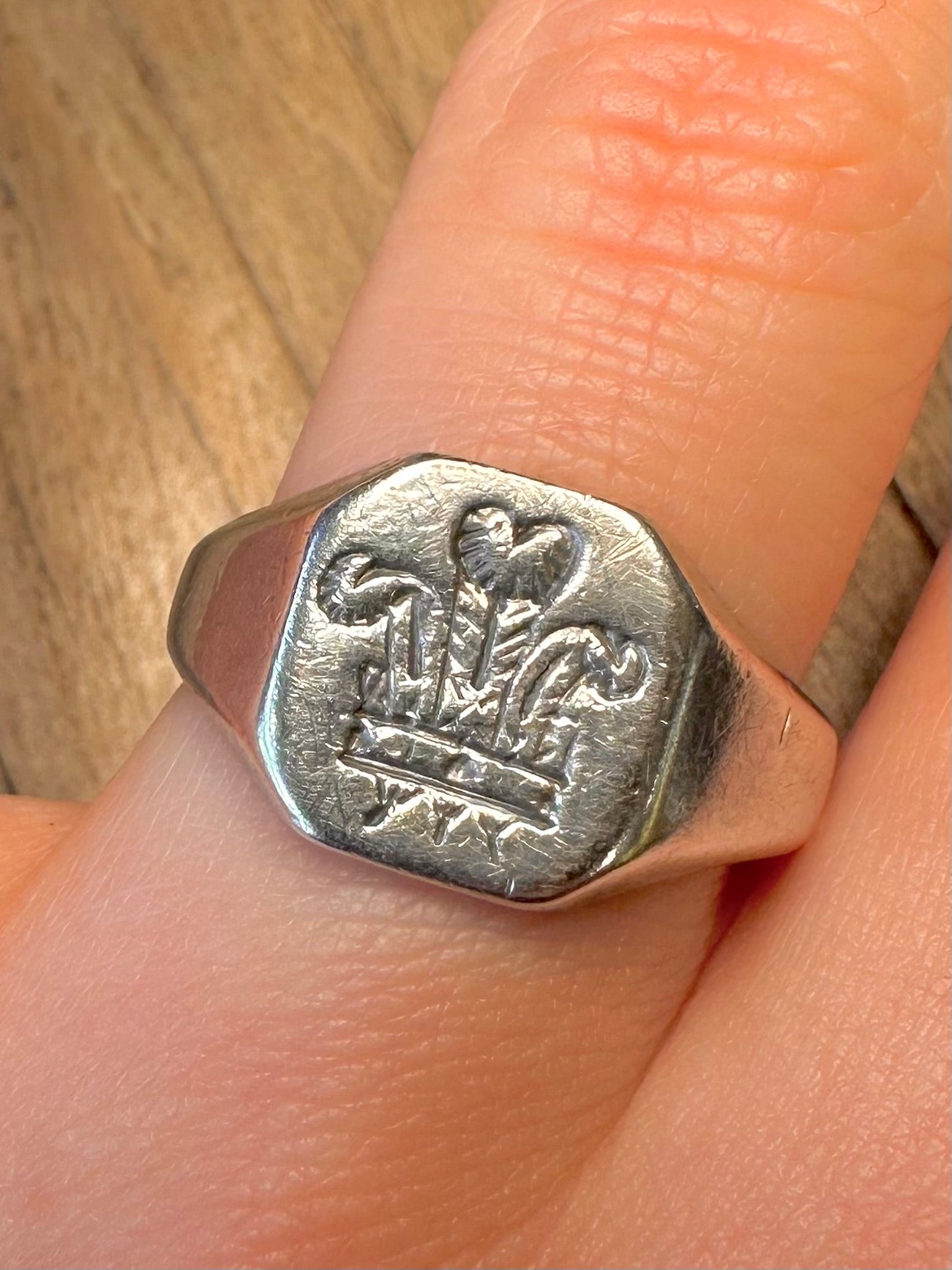 Vintage Prince of Wales Feathers Signet 925 Sterling Silver Size U Ring