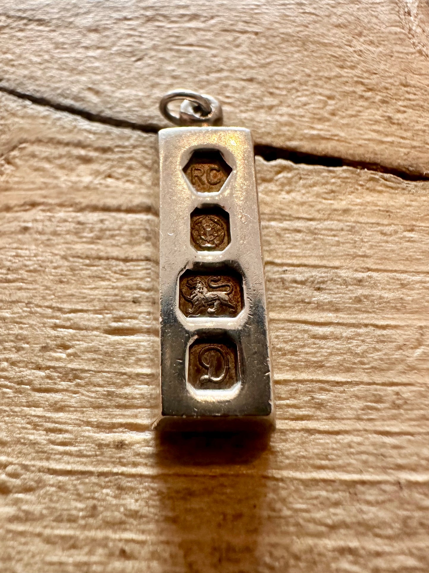 Vintage 1978 Ingot Sheffield 925 Silver Pendant