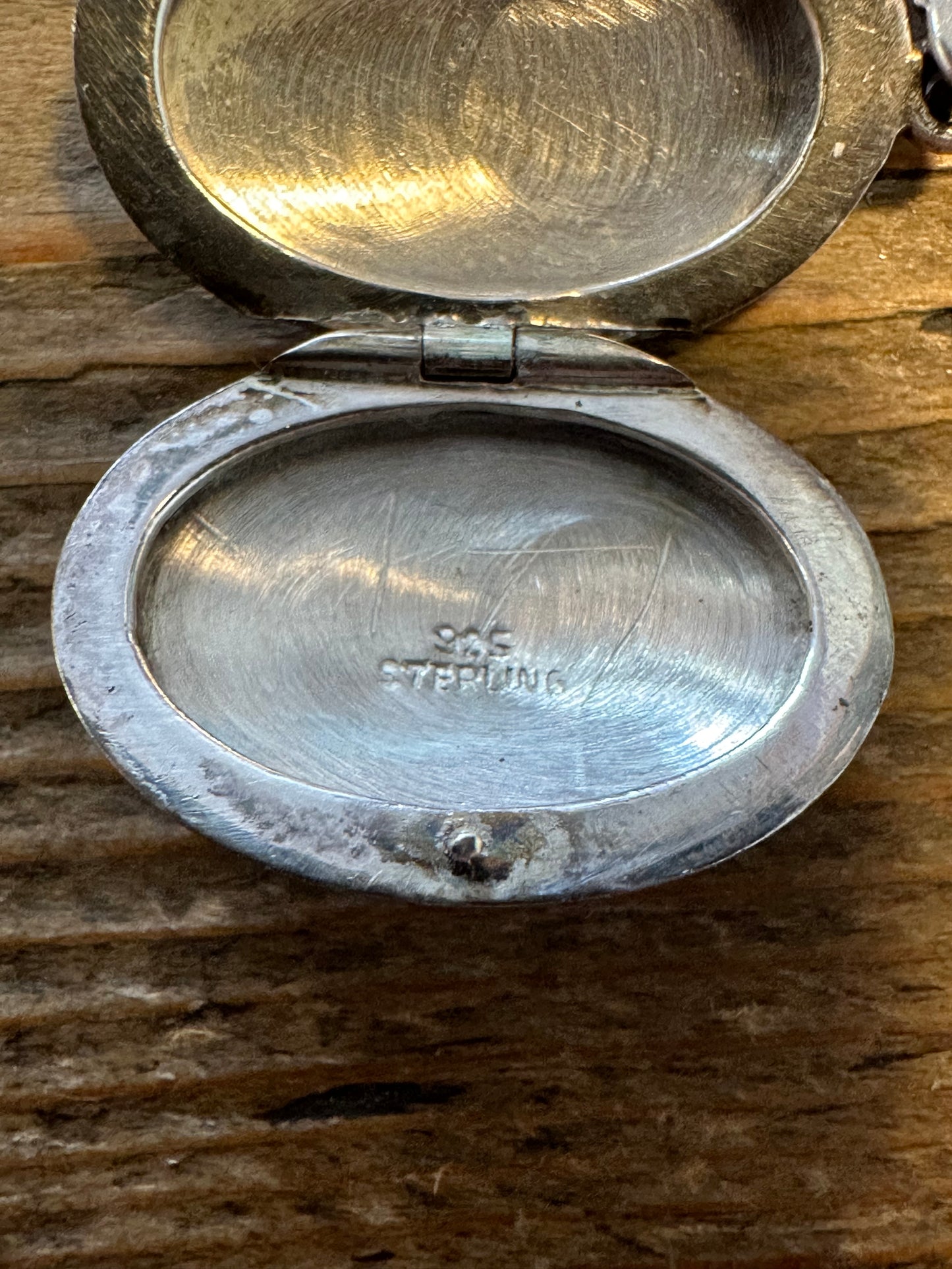Vintage Red Enamel Oval Engraved 925 Sterling Silver Locket Pendant