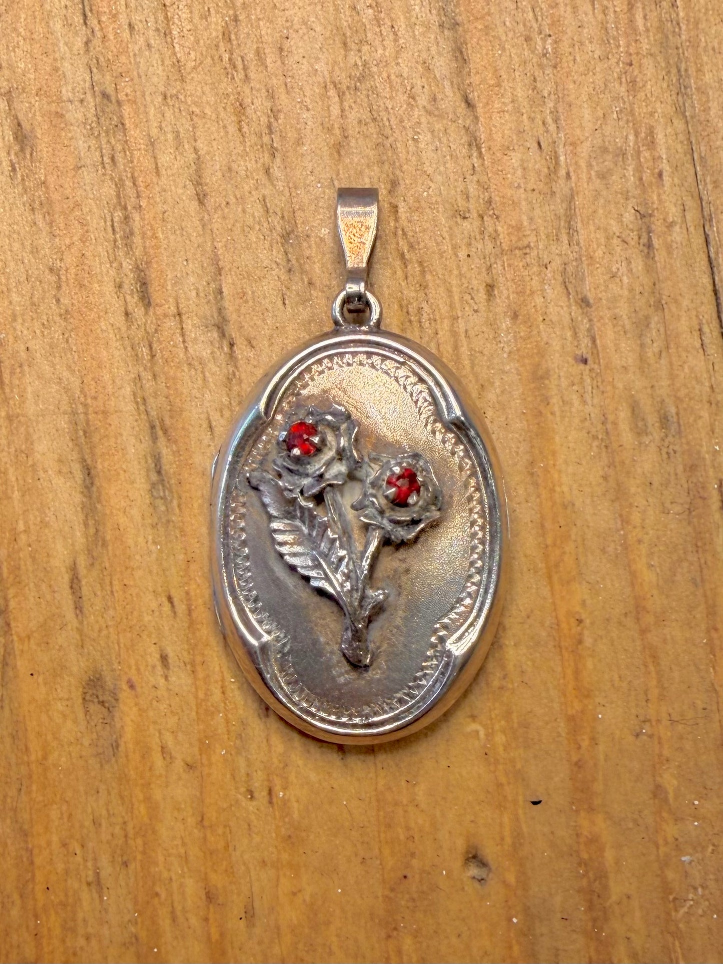 Red Stone Rose Oval Locket 925 Sterling Silver Pendant