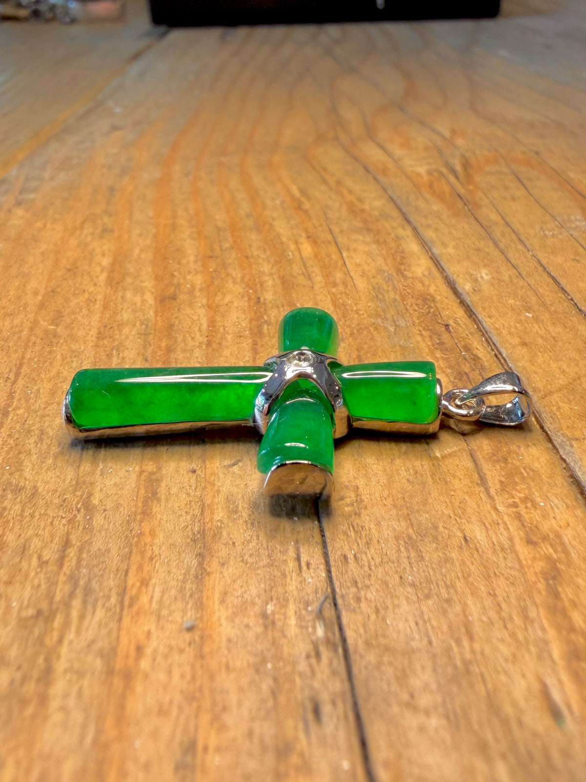 Modern Green Polished Jade White CZ Cross 925 Sterling Silver Pendant