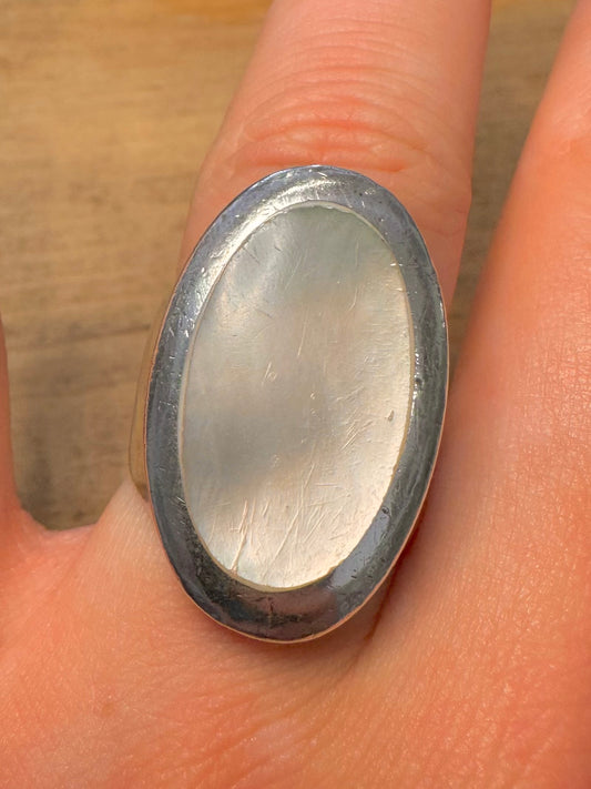 Modern Mother of Pearl 925 Silver Size R Ring